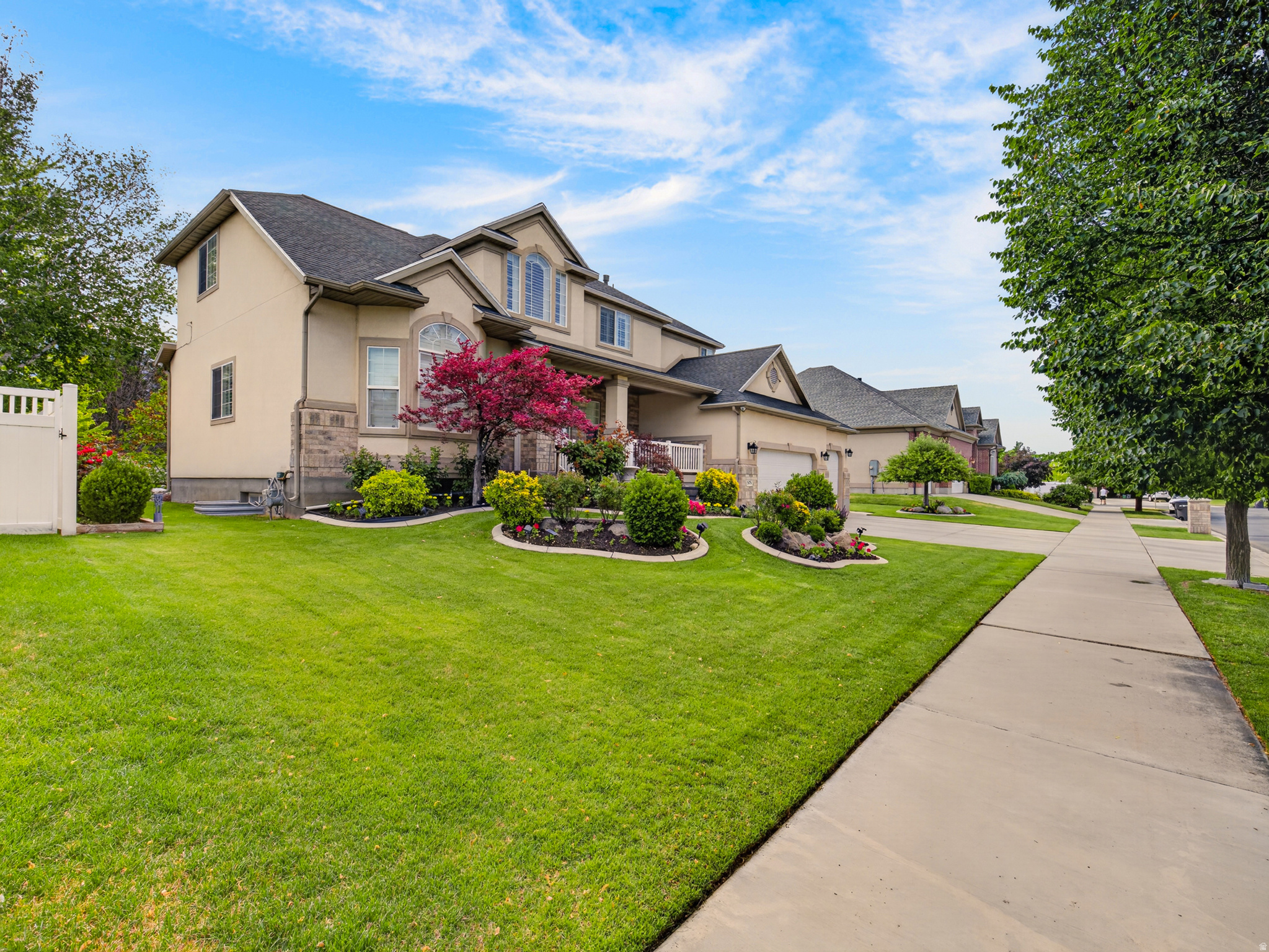THE ESTATES AT BURR ORCHARDS - Residential