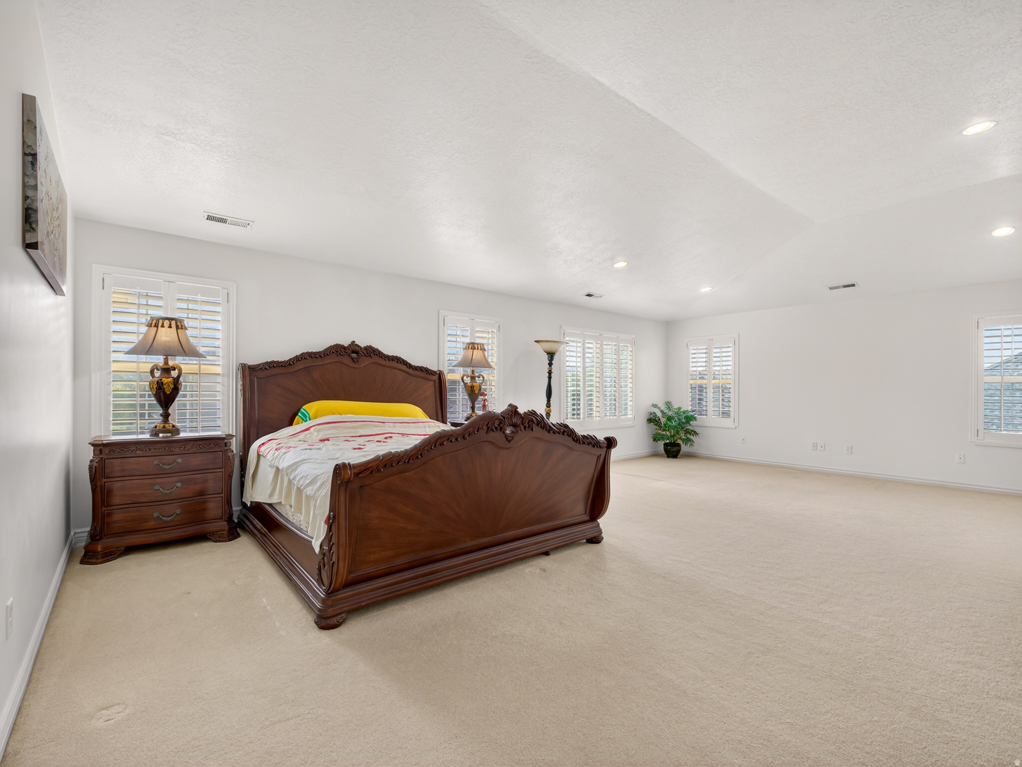 THE ESTATES AT BURR ORCHARDS - Residential