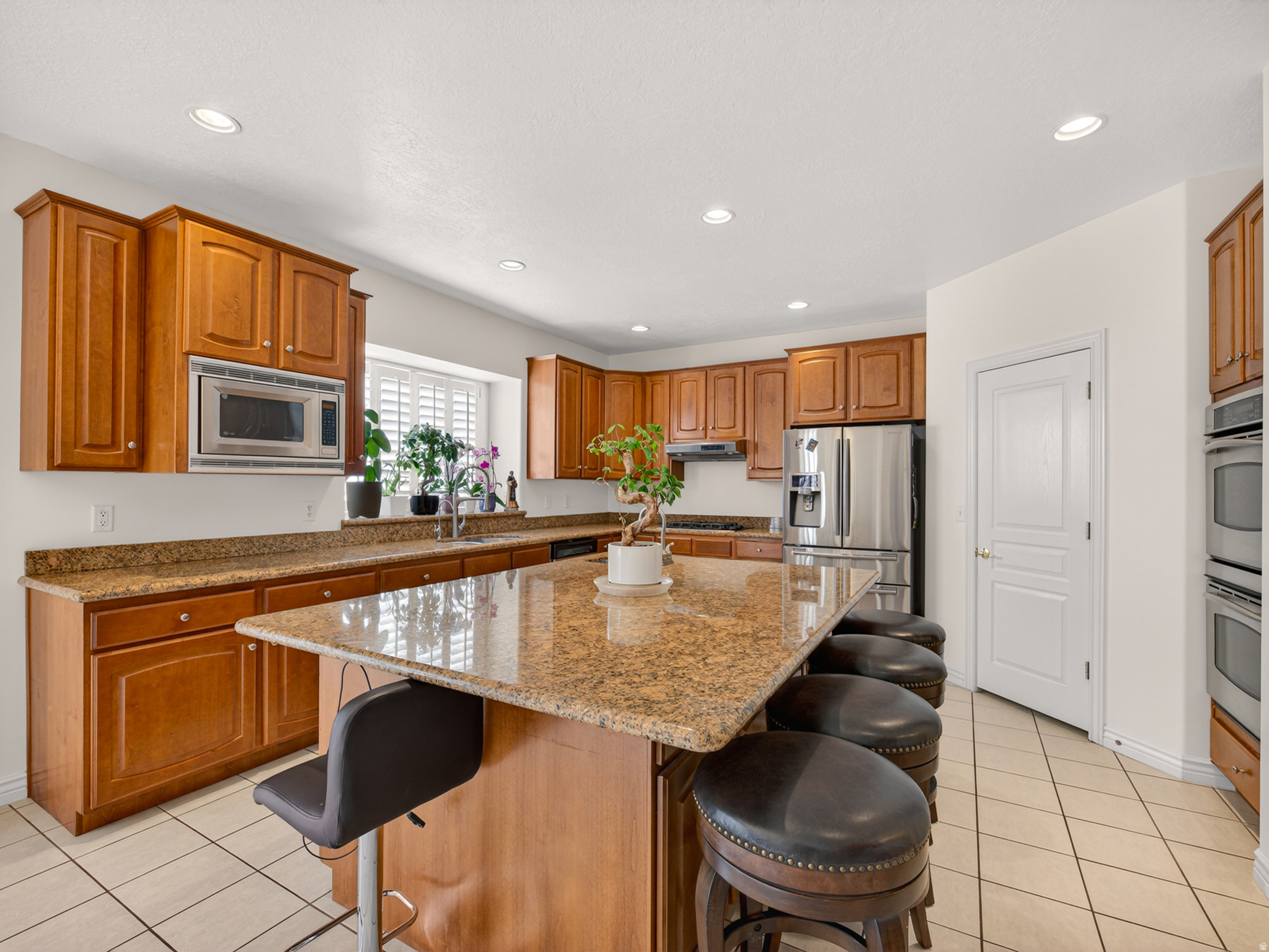THE ESTATES AT BURR ORCHARDS - Residential