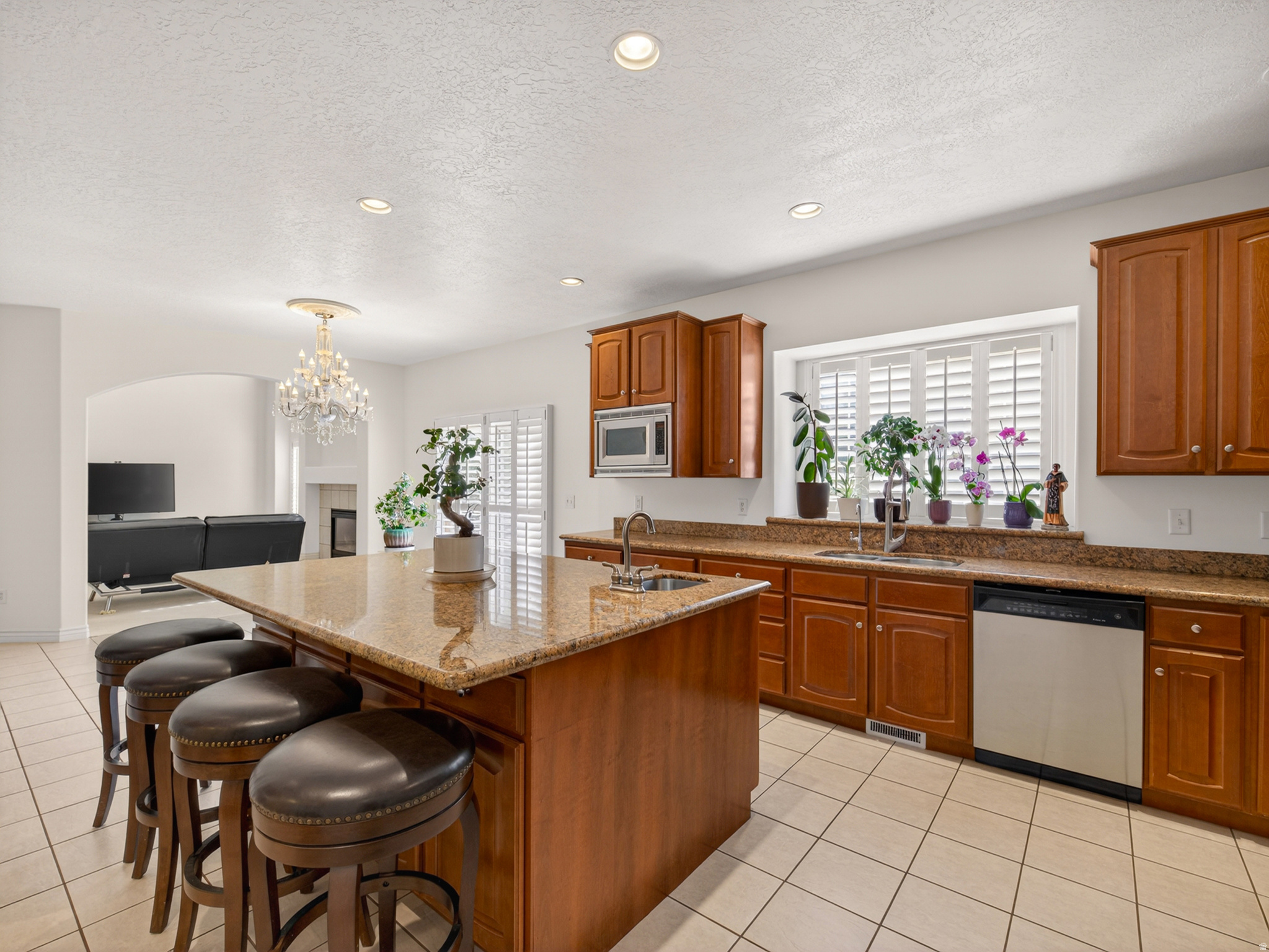 THE ESTATES AT BURR ORCHARDS - Residential
