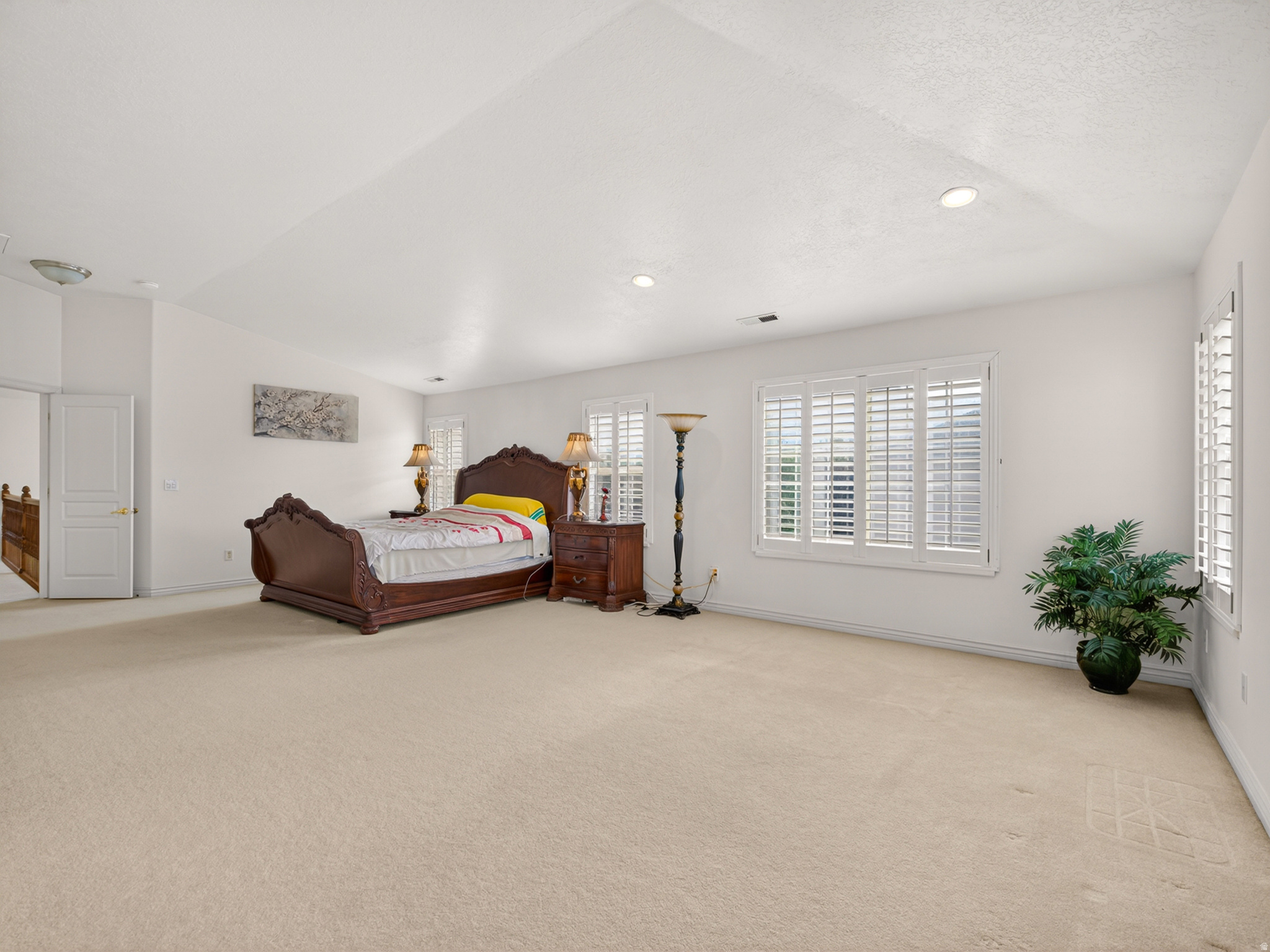 THE ESTATES AT BURR ORCHARDS - Residential