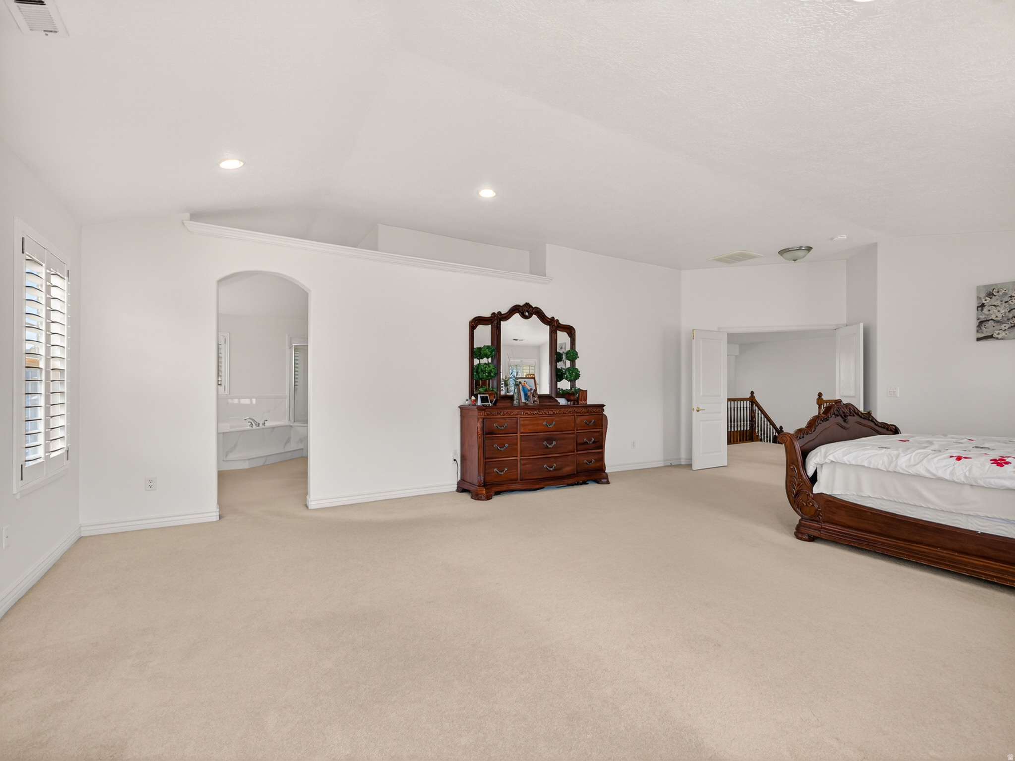 THE ESTATES AT BURR ORCHARDS - Residential