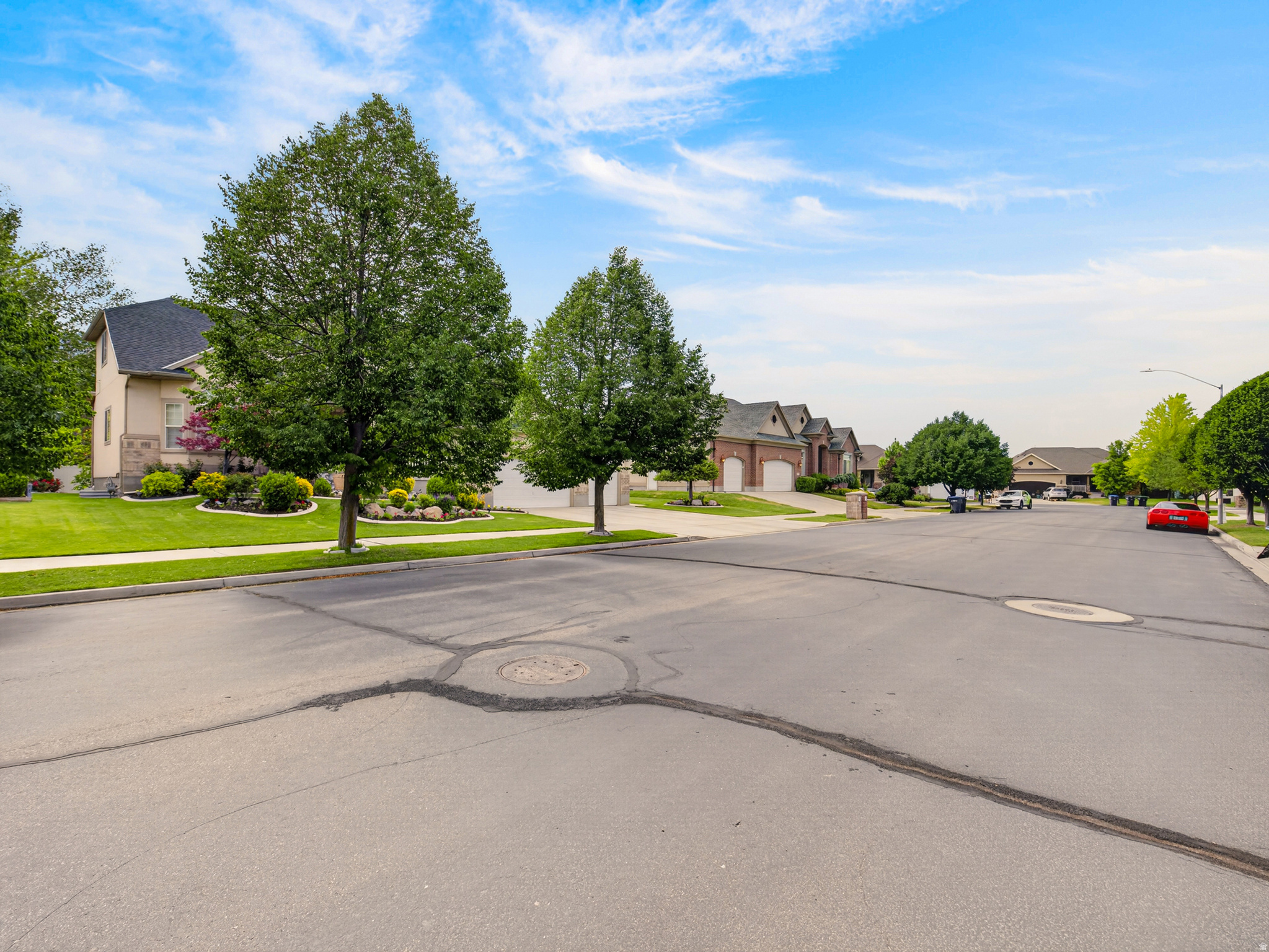 THE ESTATES AT BURR ORCHARDS - Residential