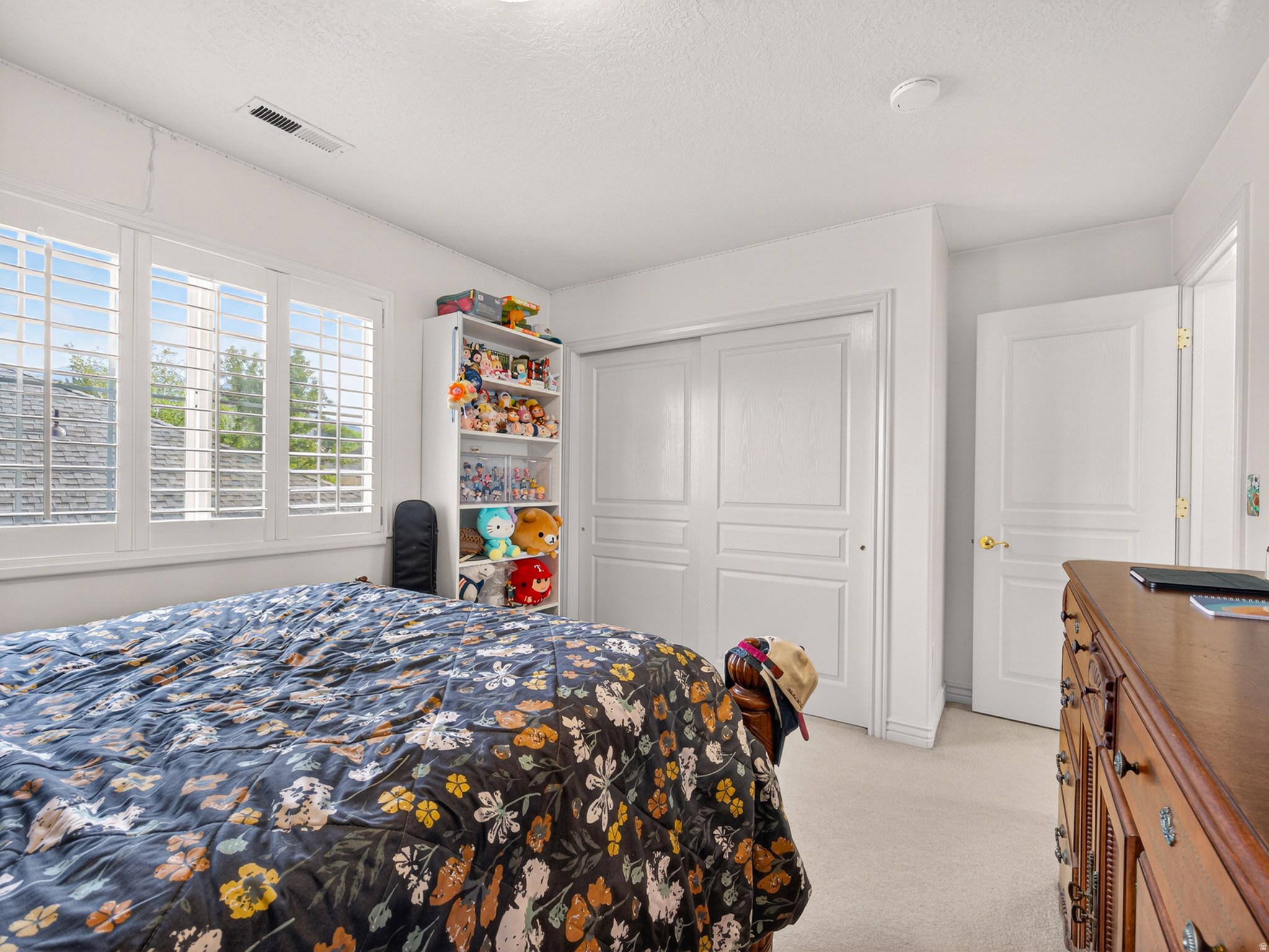 THE ESTATES AT BURR ORCHARDS - Residential