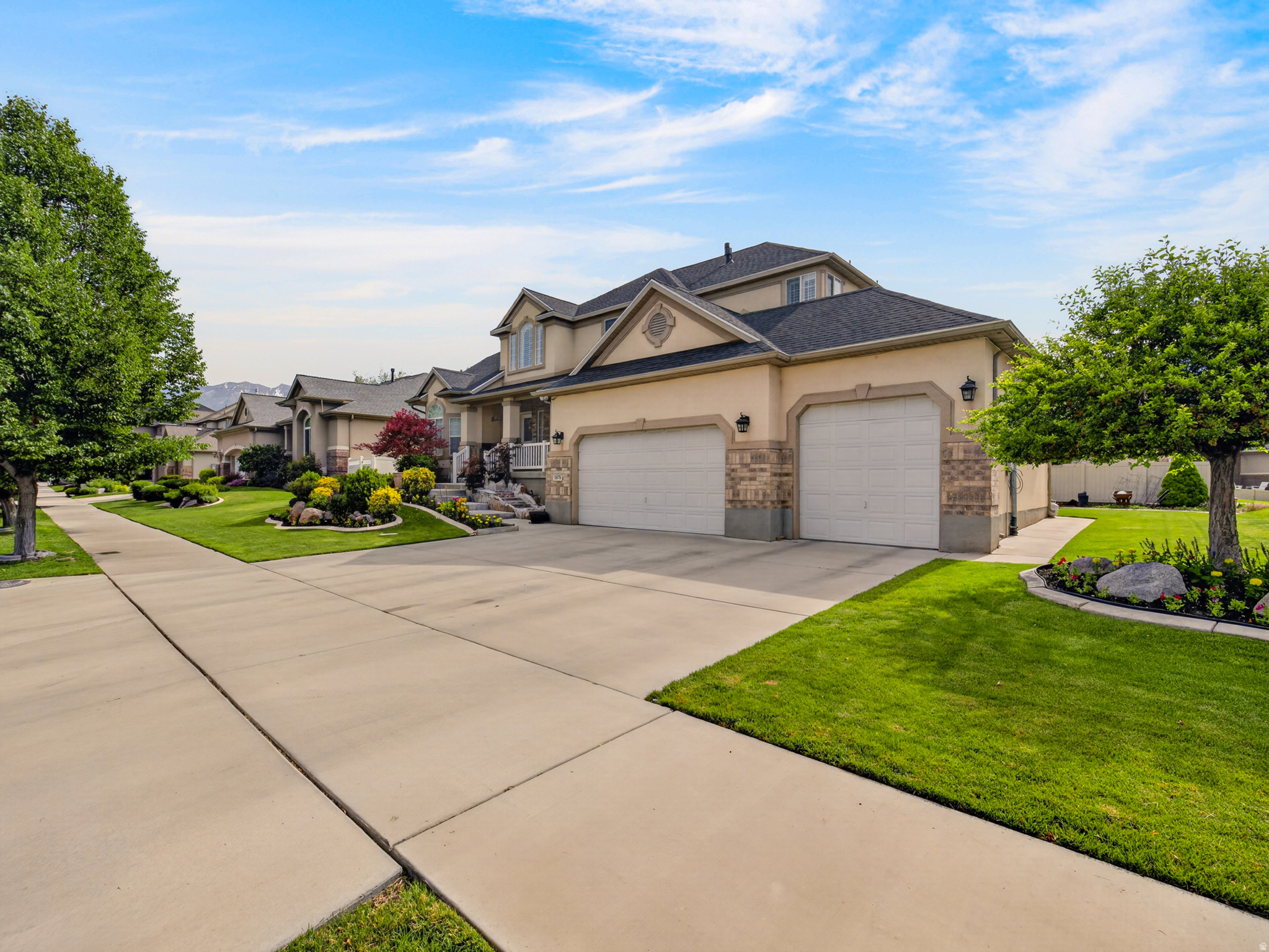 THE ESTATES AT BURR ORCHARDS - Residential