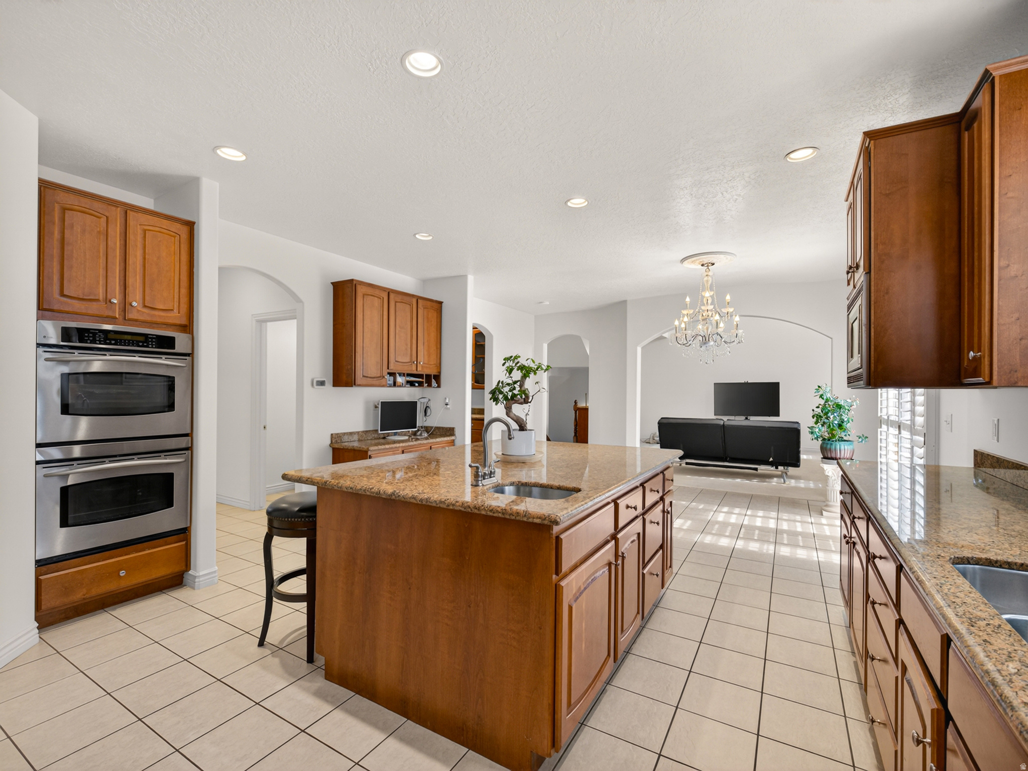 THE ESTATES AT BURR ORCHARDS - Residential