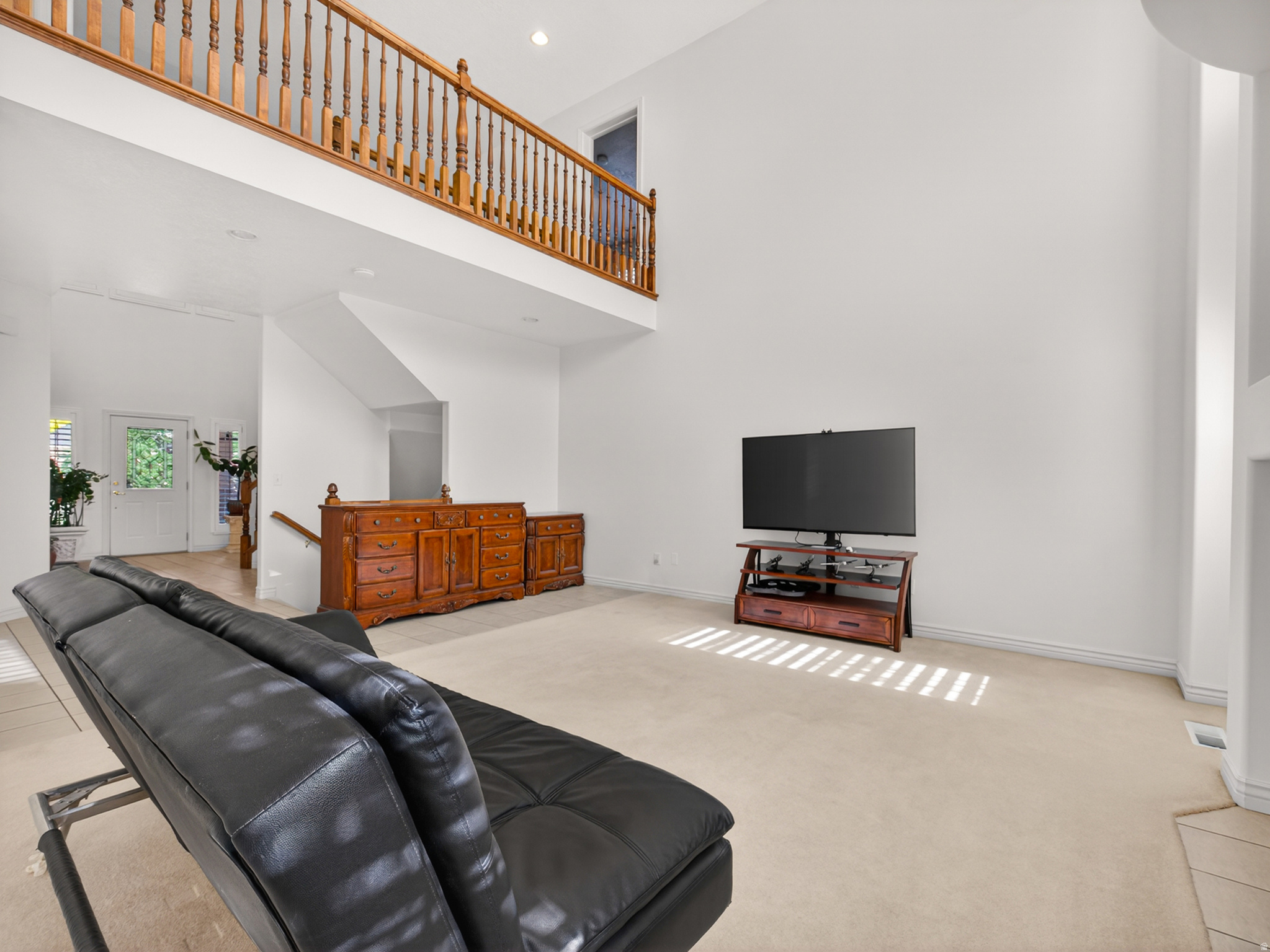 THE ESTATES AT BURR ORCHARDS - Residential