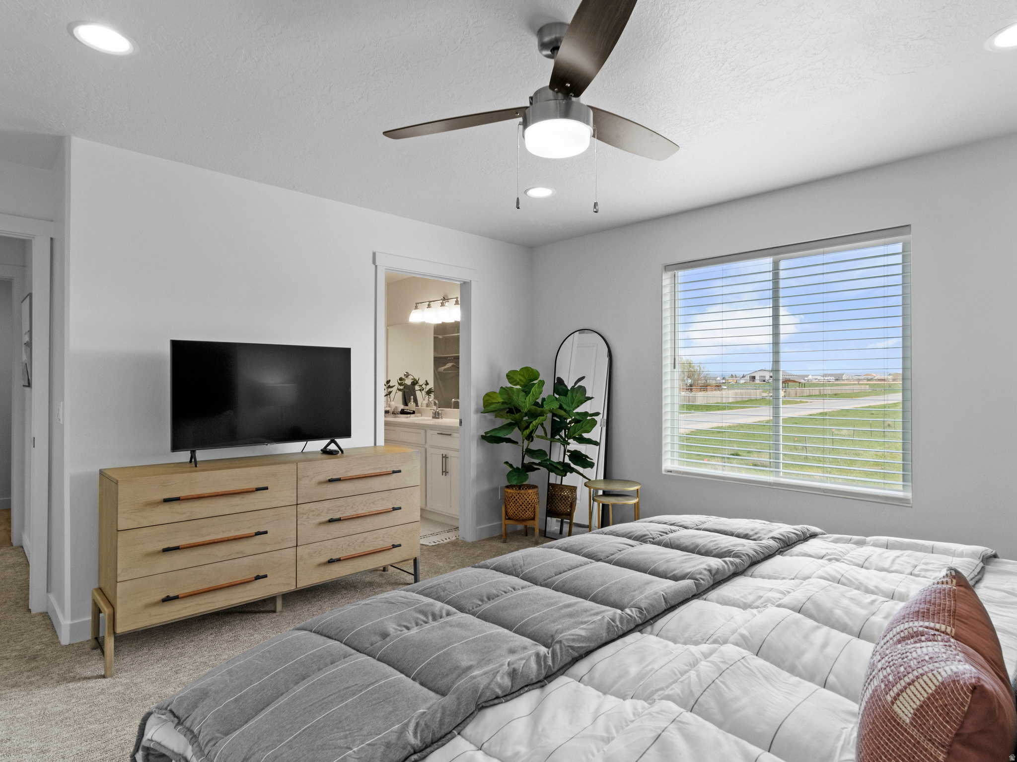 PARADISE PARKWAY - Residential