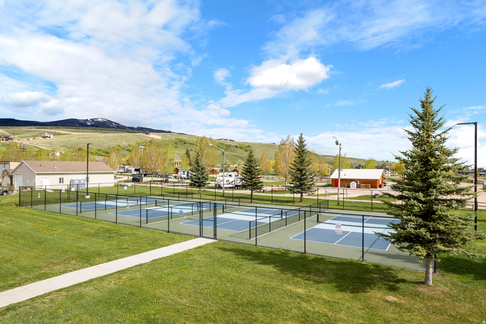 PARADISE PARKWAY - Residential
