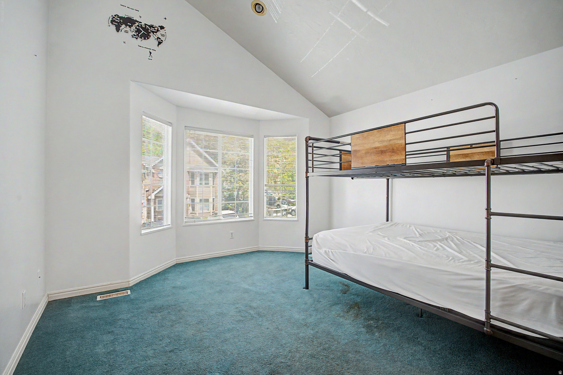 EAGLE RIDGE - Residential