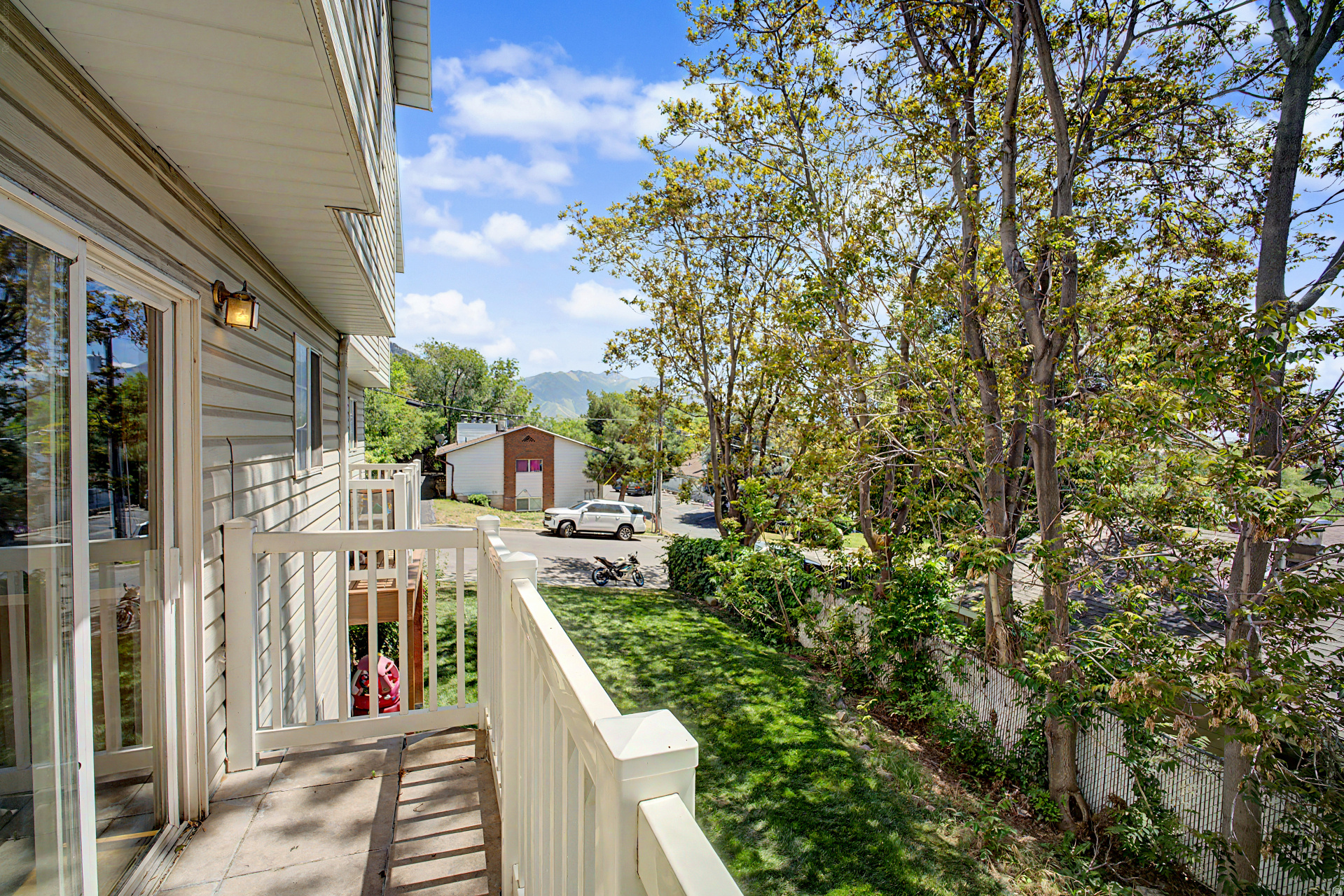 EAGLE RIDGE - Residential