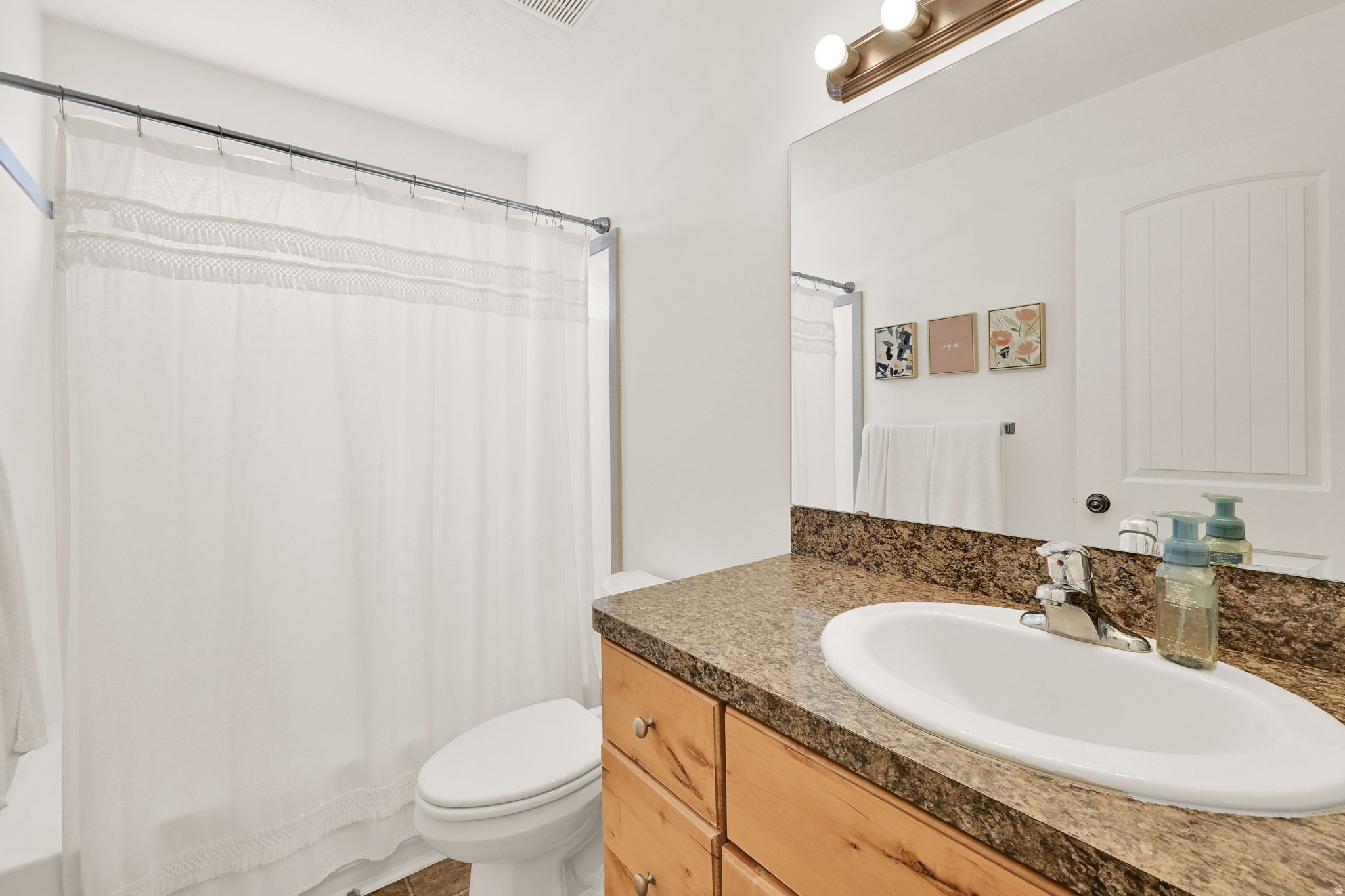 STONEFIELD VILLAGE T - Residential