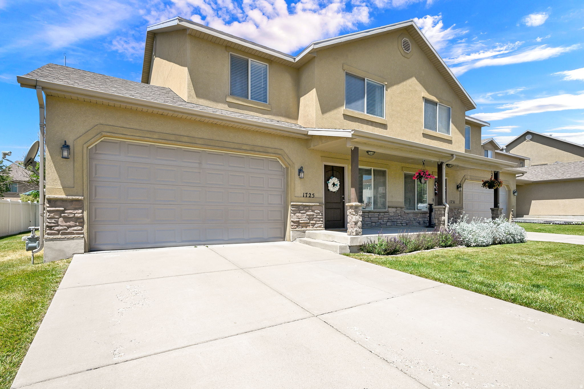 STONEFIELD VILLAGE T - Residential