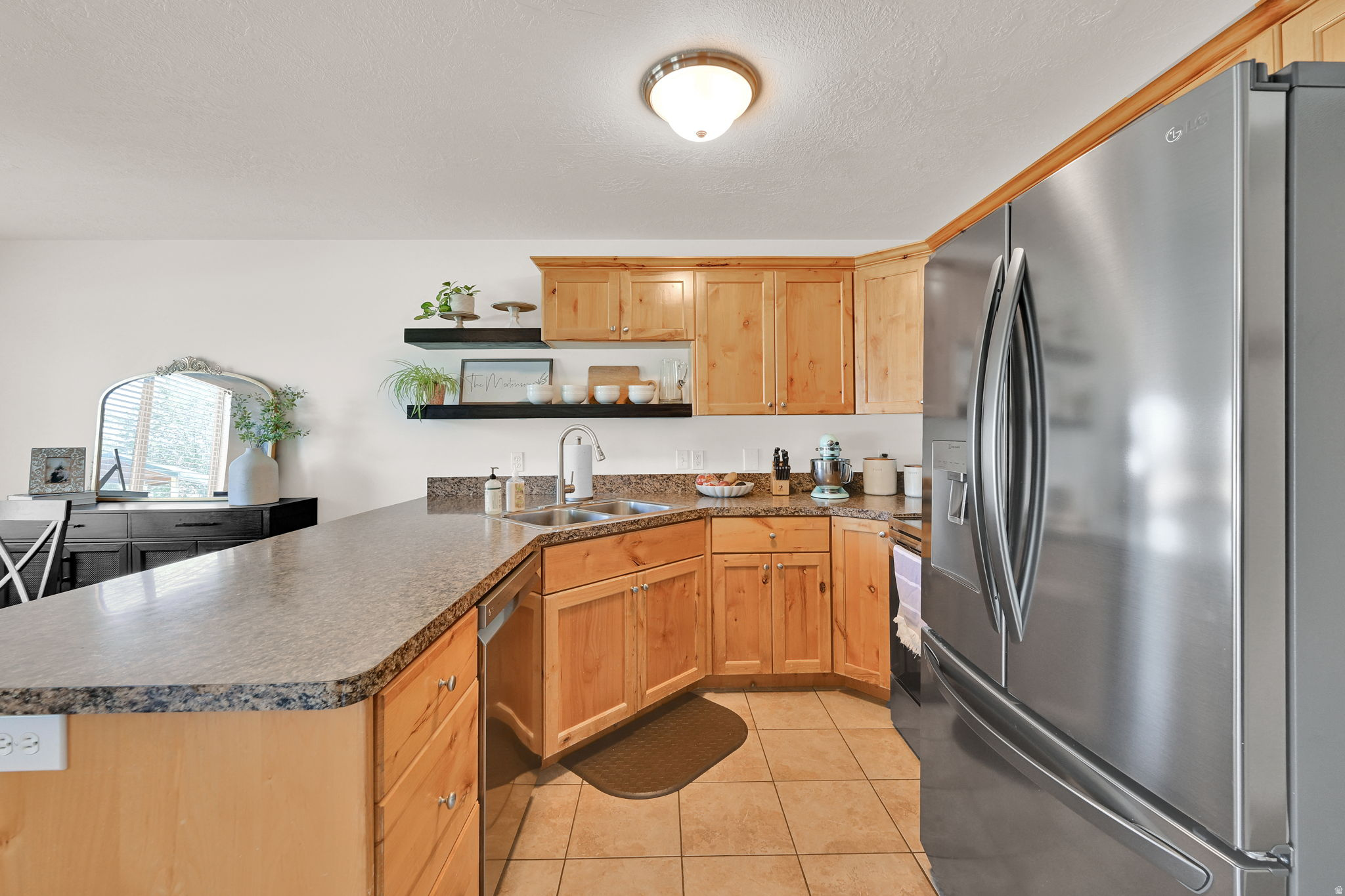STONEFIELD VILLAGE T - Residential