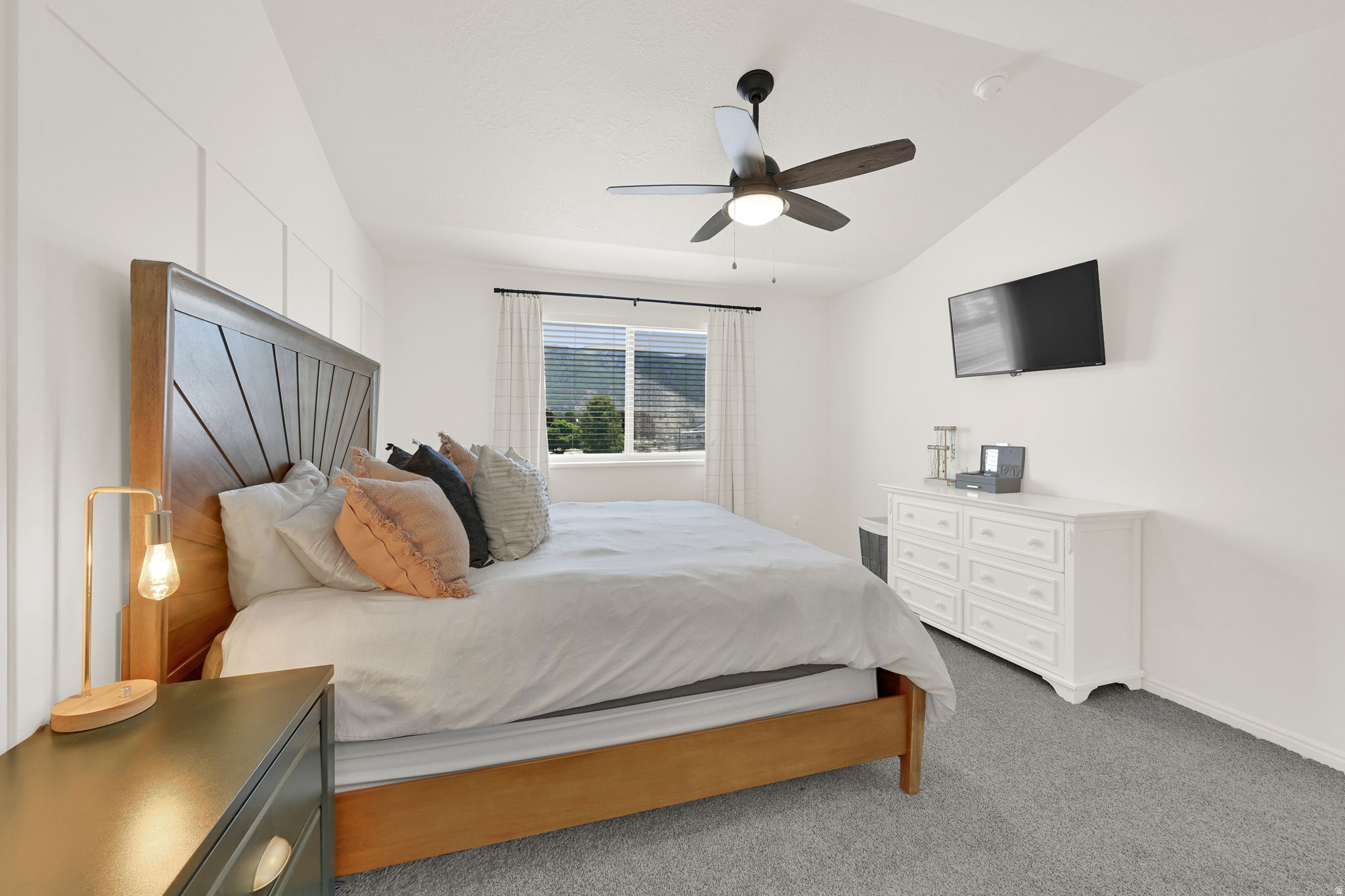 STONEFIELD VILLAGE T - Residential