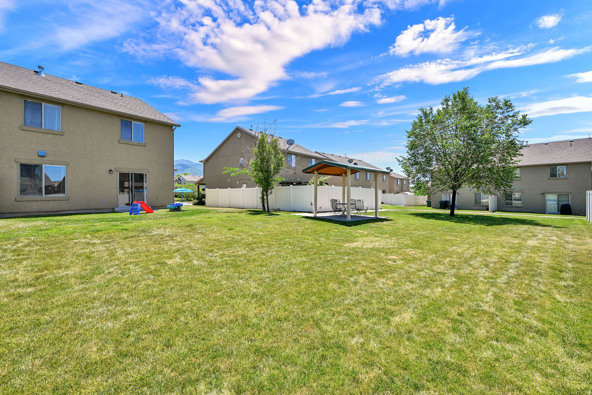 STONEFIELD VILLAGE T - Residential