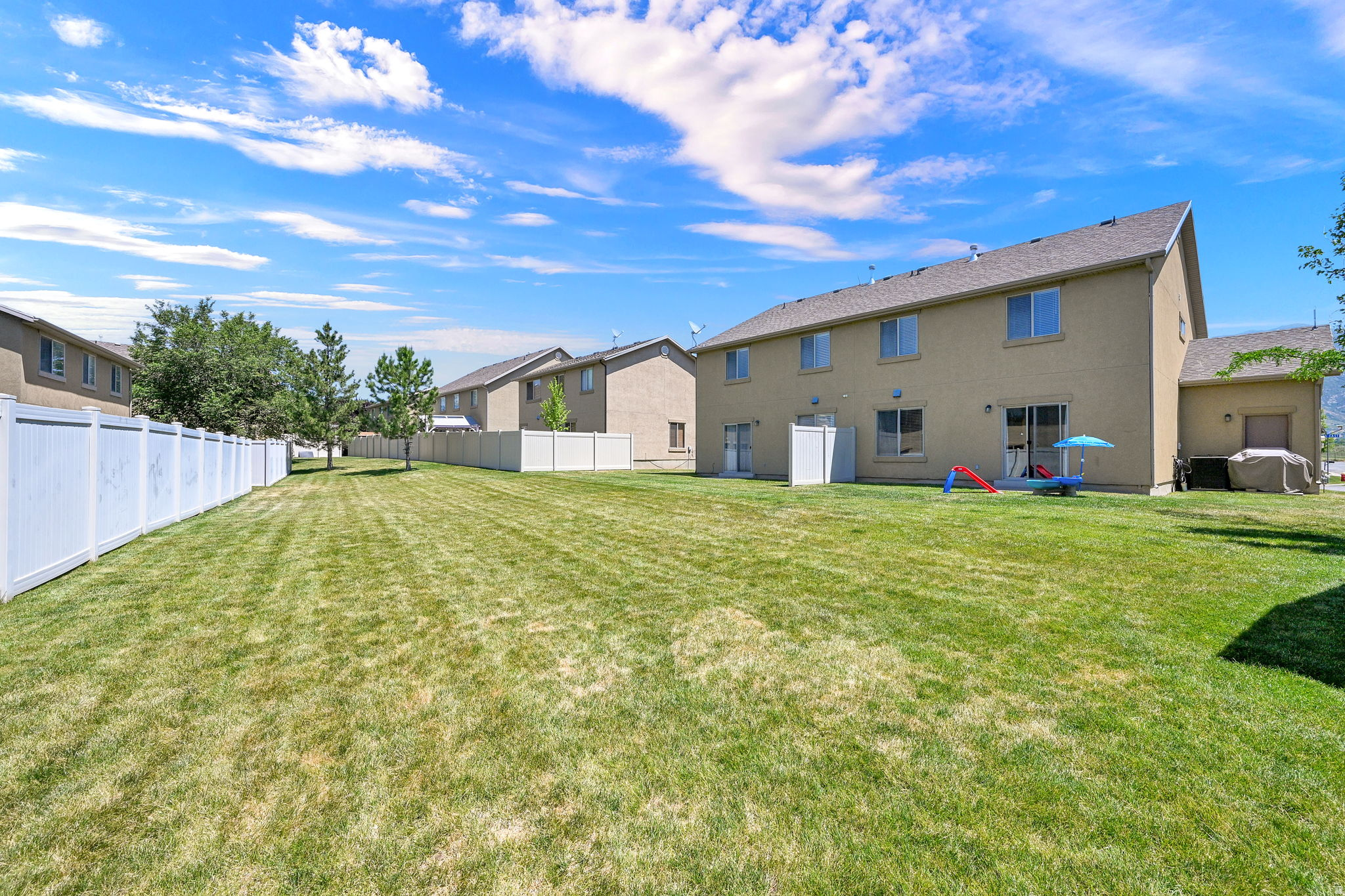 STONEFIELD VILLAGE T - Residential