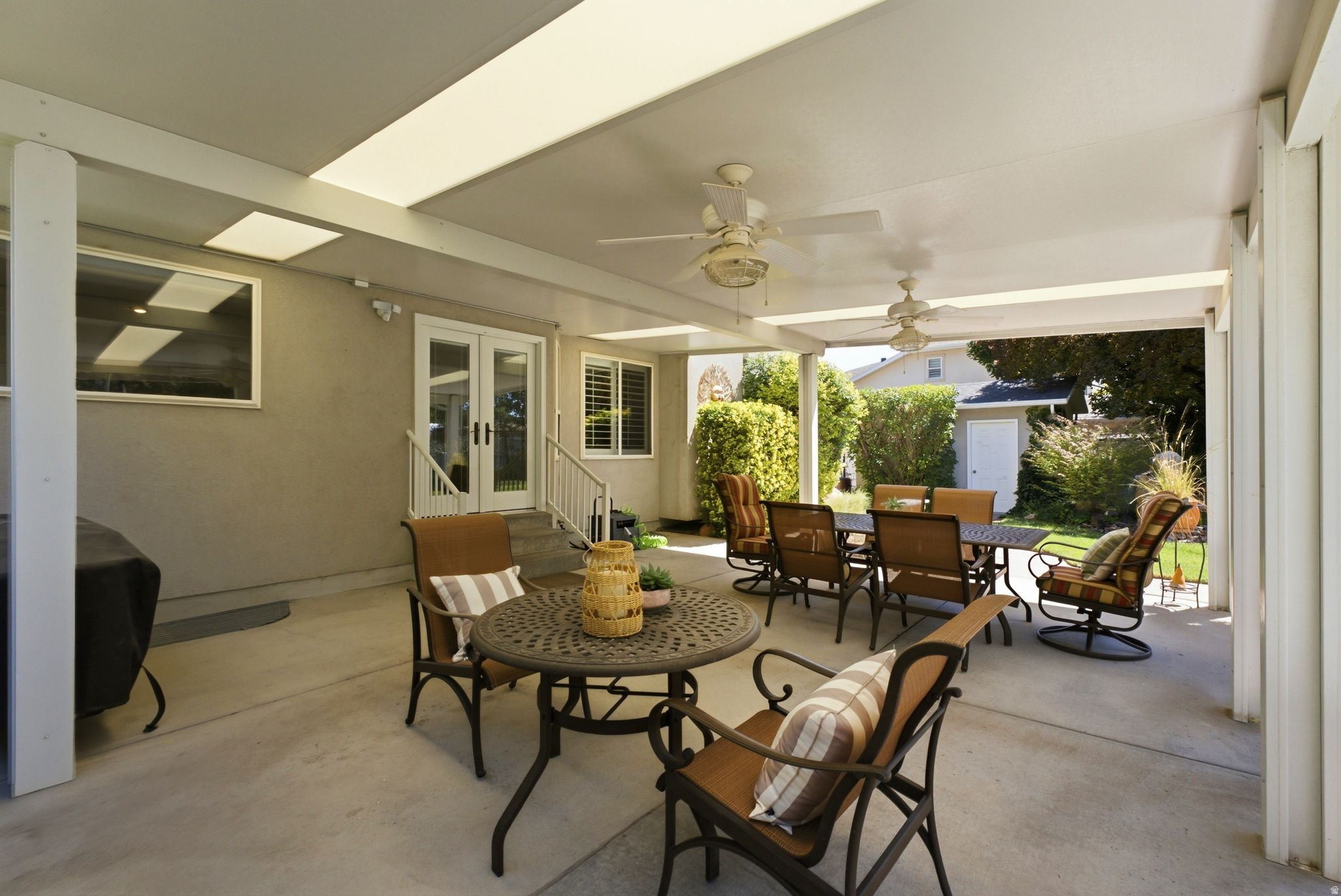 WILSHIRE ESTATES - Residential