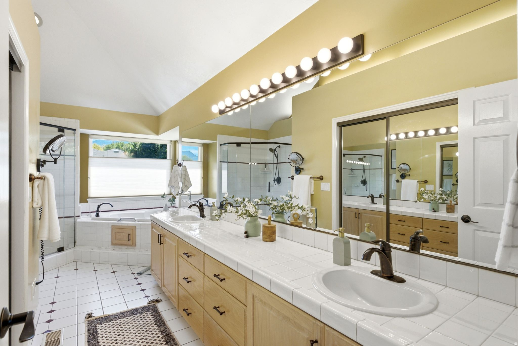 WILSHIRE ESTATES - Residential
