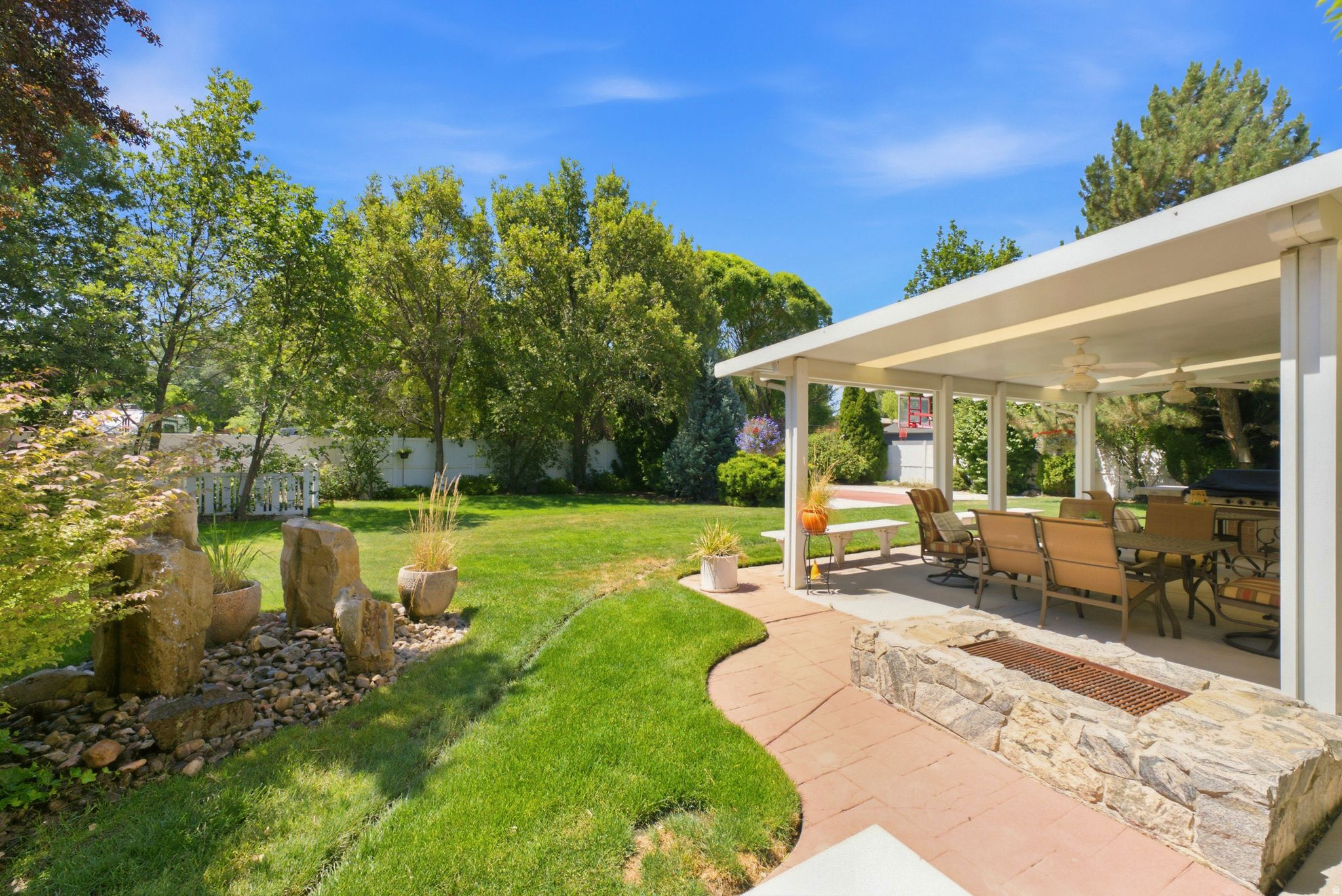 WILSHIRE ESTATES - Residential