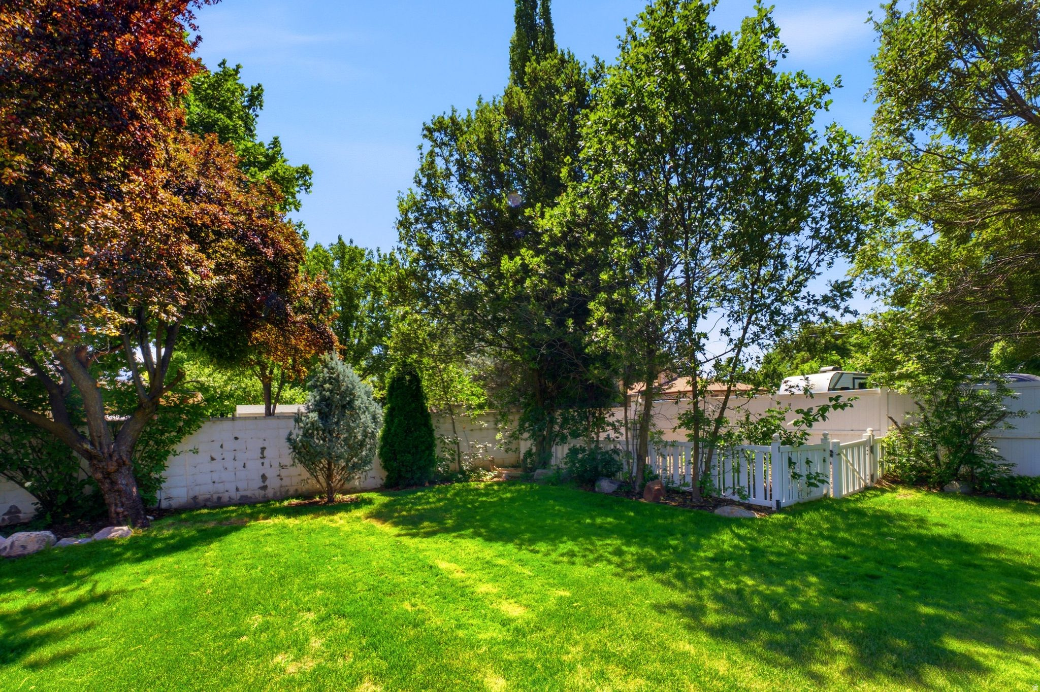 WILSHIRE ESTATES - Residential