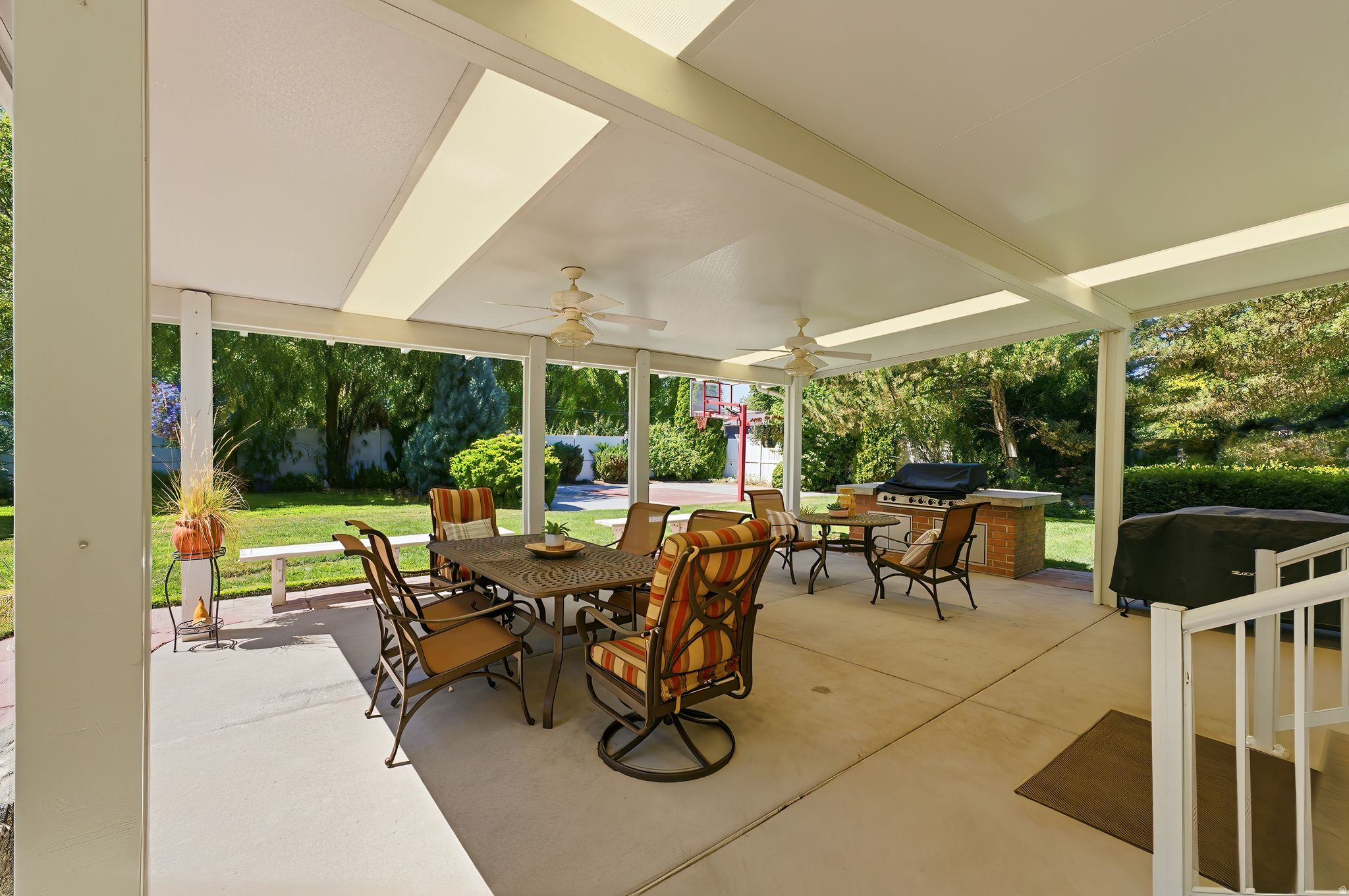 WILSHIRE ESTATES - Residential