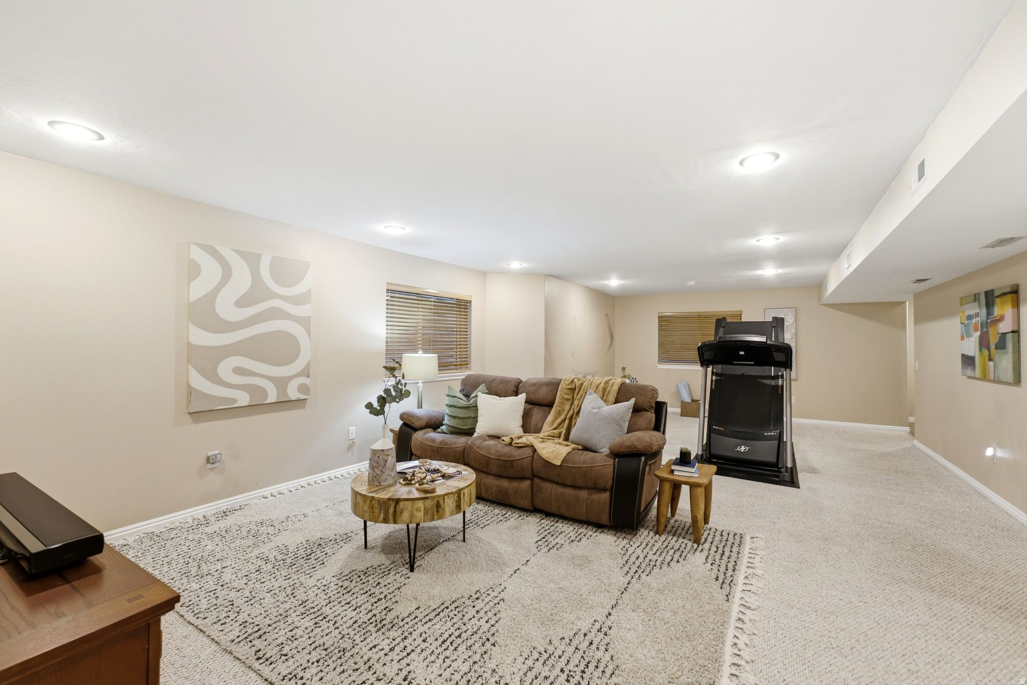 WILSHIRE ESTATES - Residential