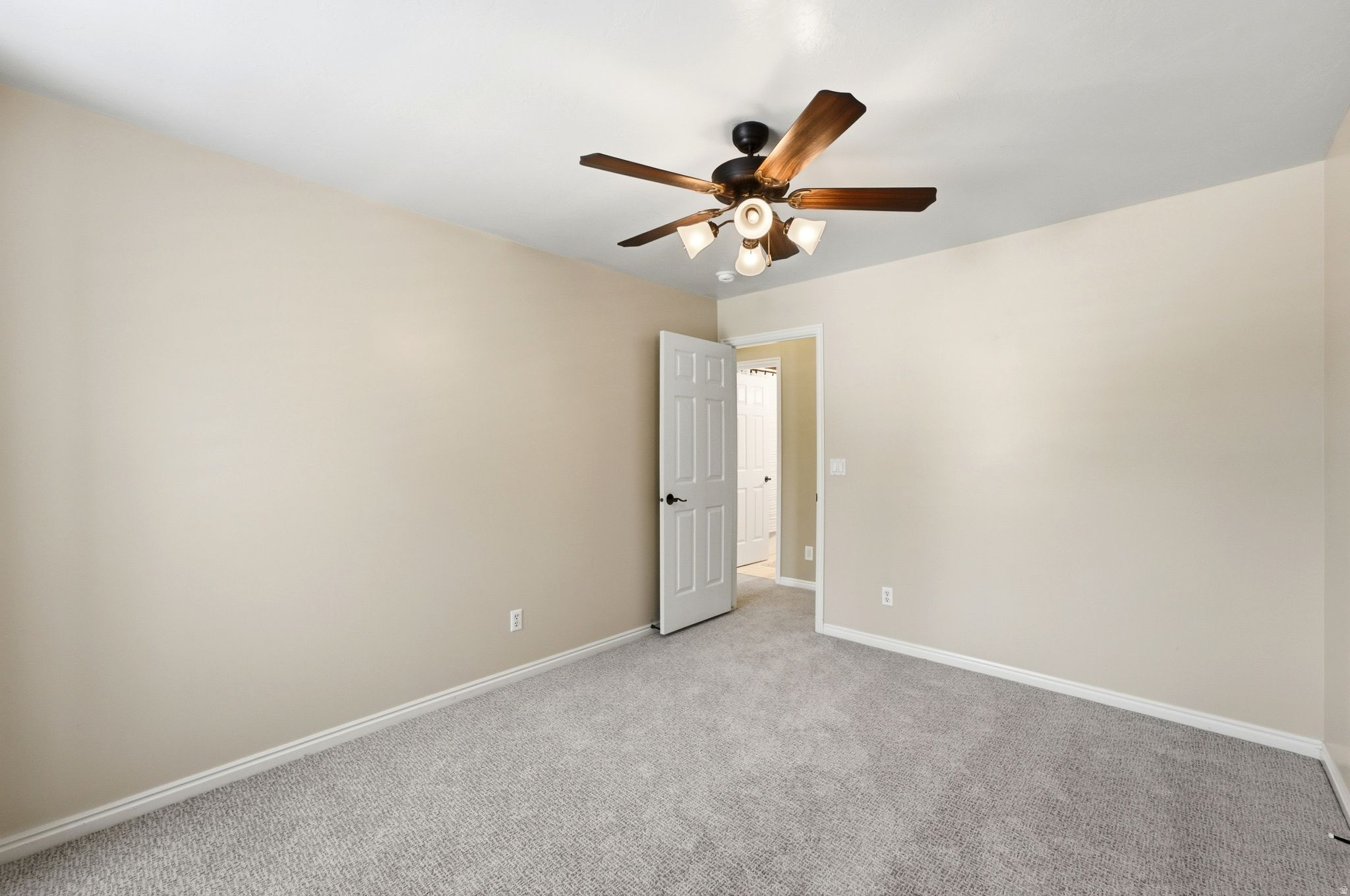 WILSHIRE ESTATES - Residential