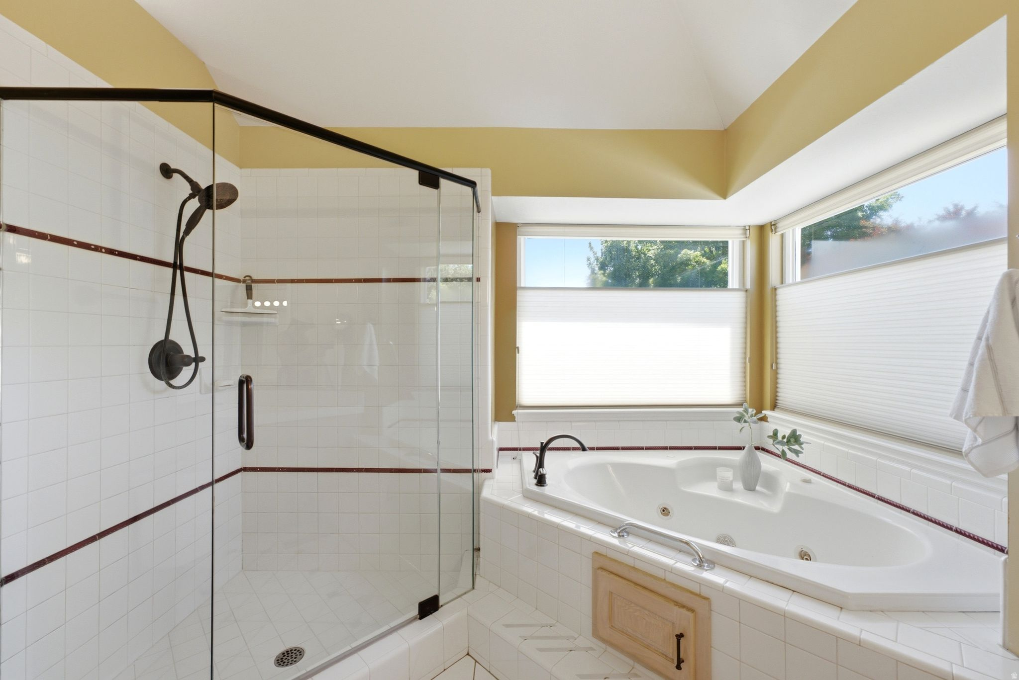 WILSHIRE ESTATES - Residential