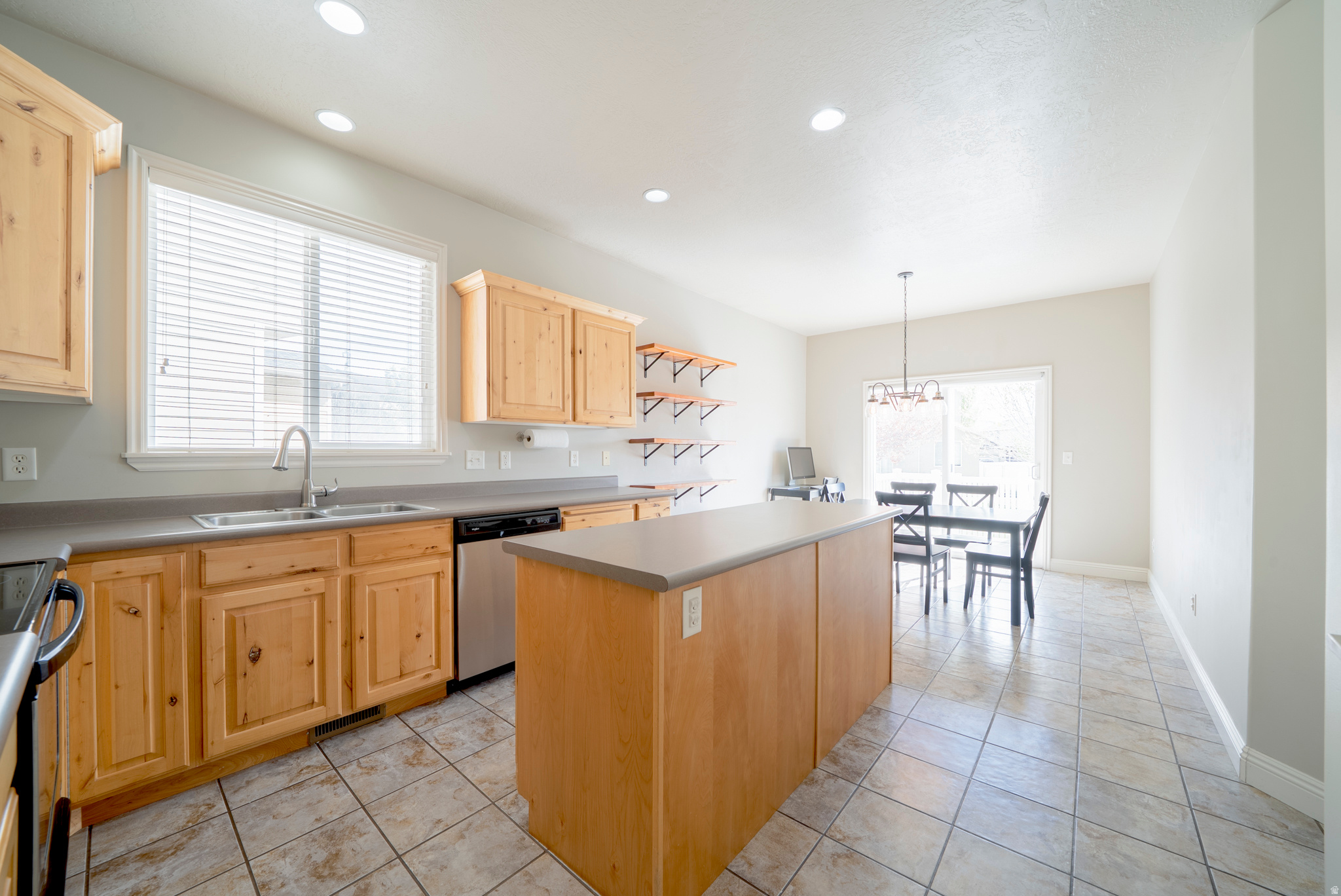 POINTE MEADOWS PHASE X - Residential