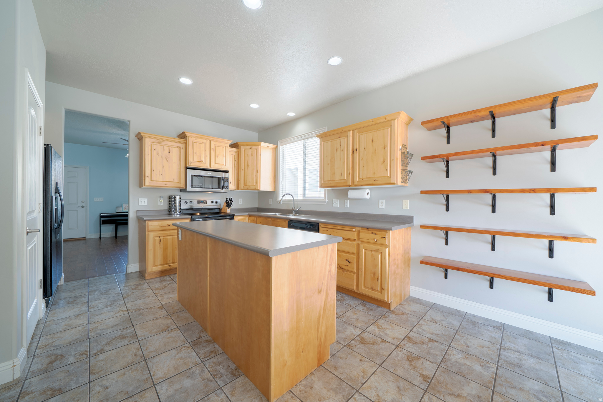 POINTE MEADOWS PHASE X - Residential