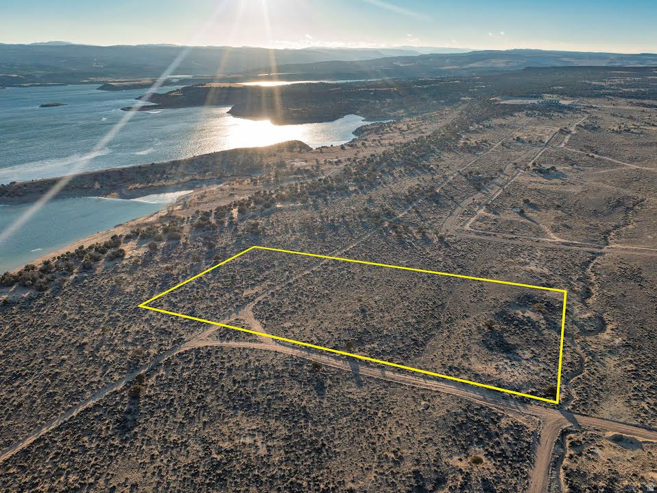 Five-acre lot just outside Starvation State Park in Duchesne, Utah. Enjoy fantastic views of Starvation Reservoir and walking-distance access to the park. Property has been surveyed and perc tested. Buyer to install well, septic, and power, or choose an off-grid setup with solar and generator. Endless recreational opportunities await-boating, fishing, hiking, and more.