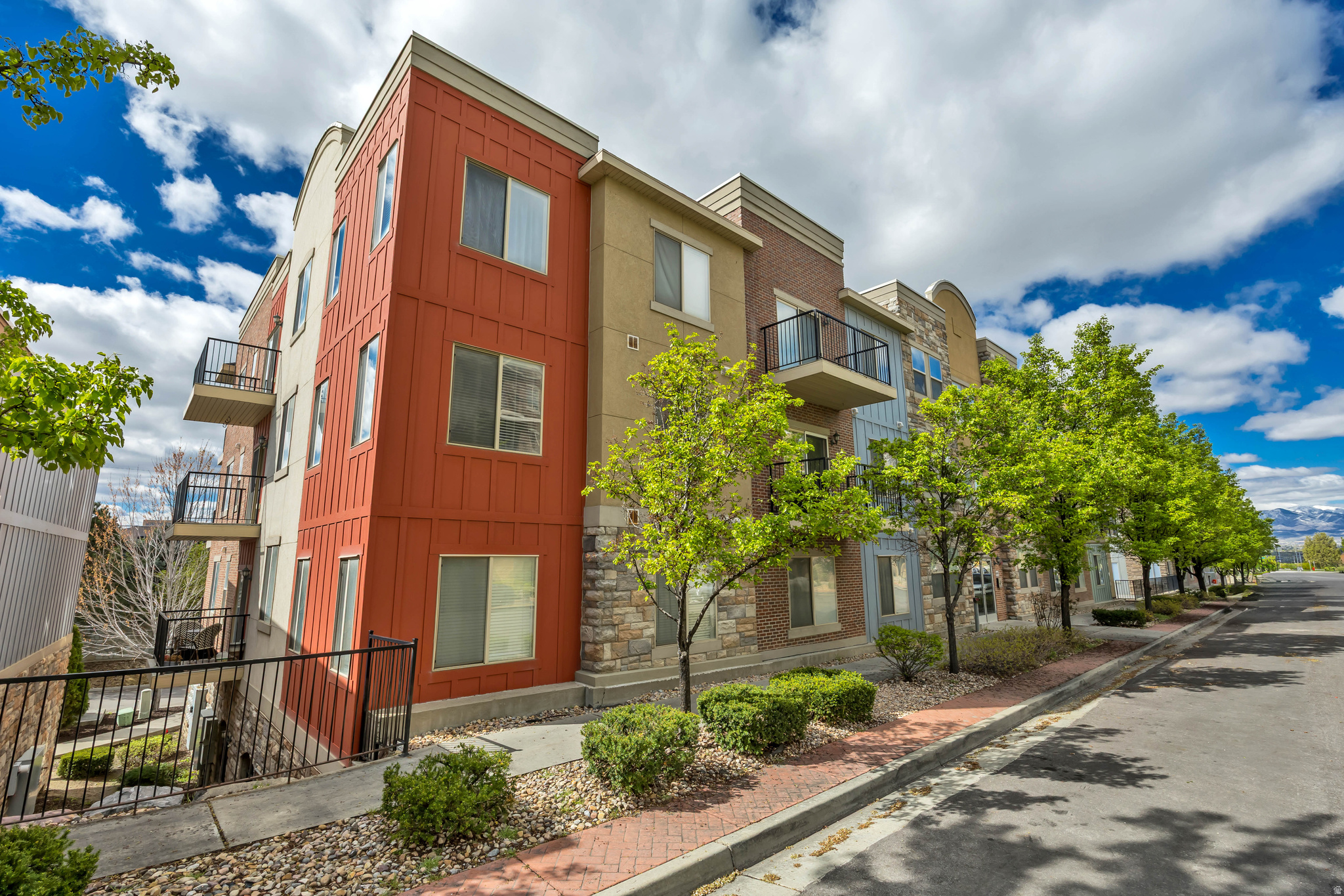ALBION VILLAGE - Residential