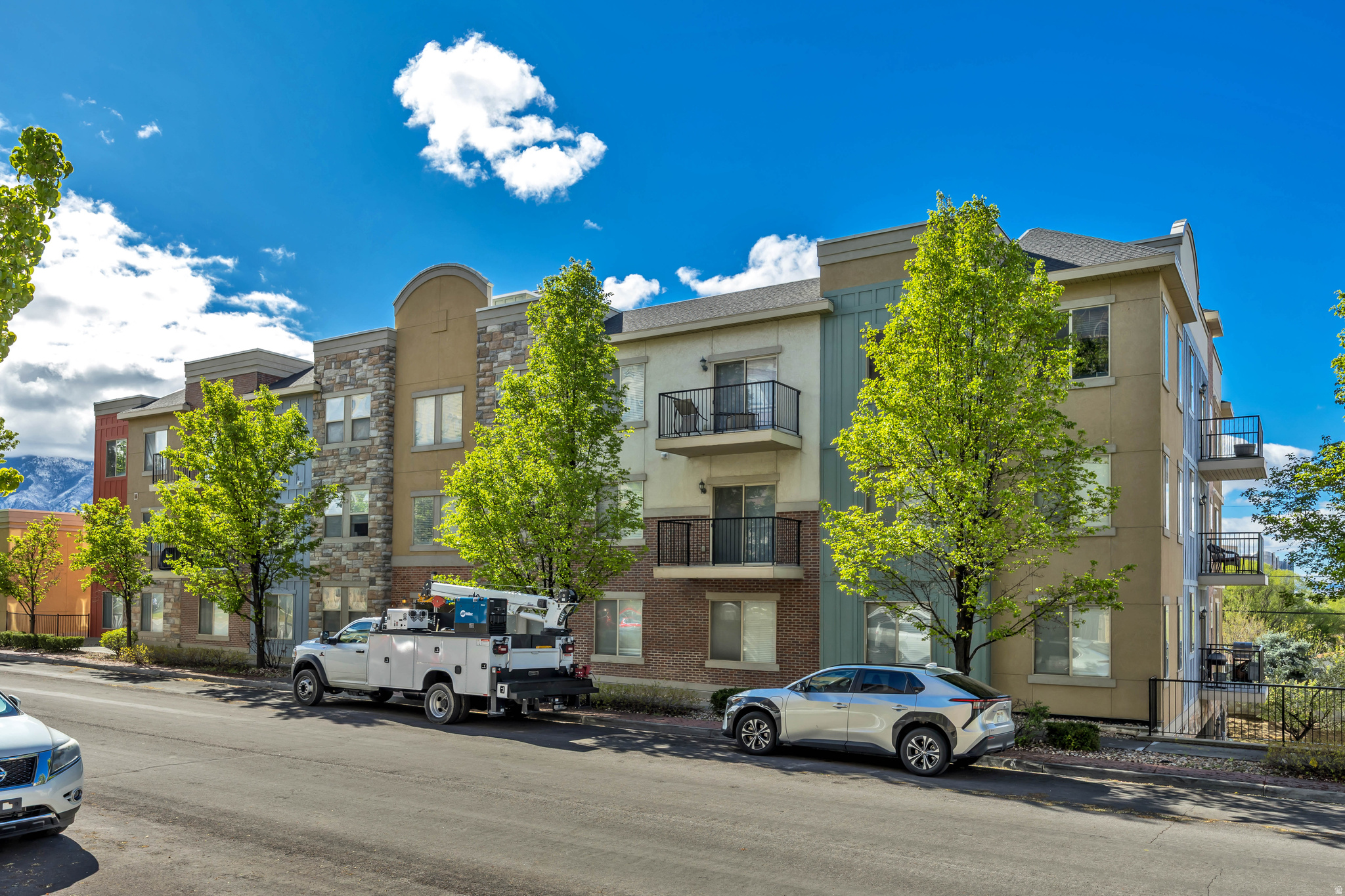 ALBION VILLAGE - Residential