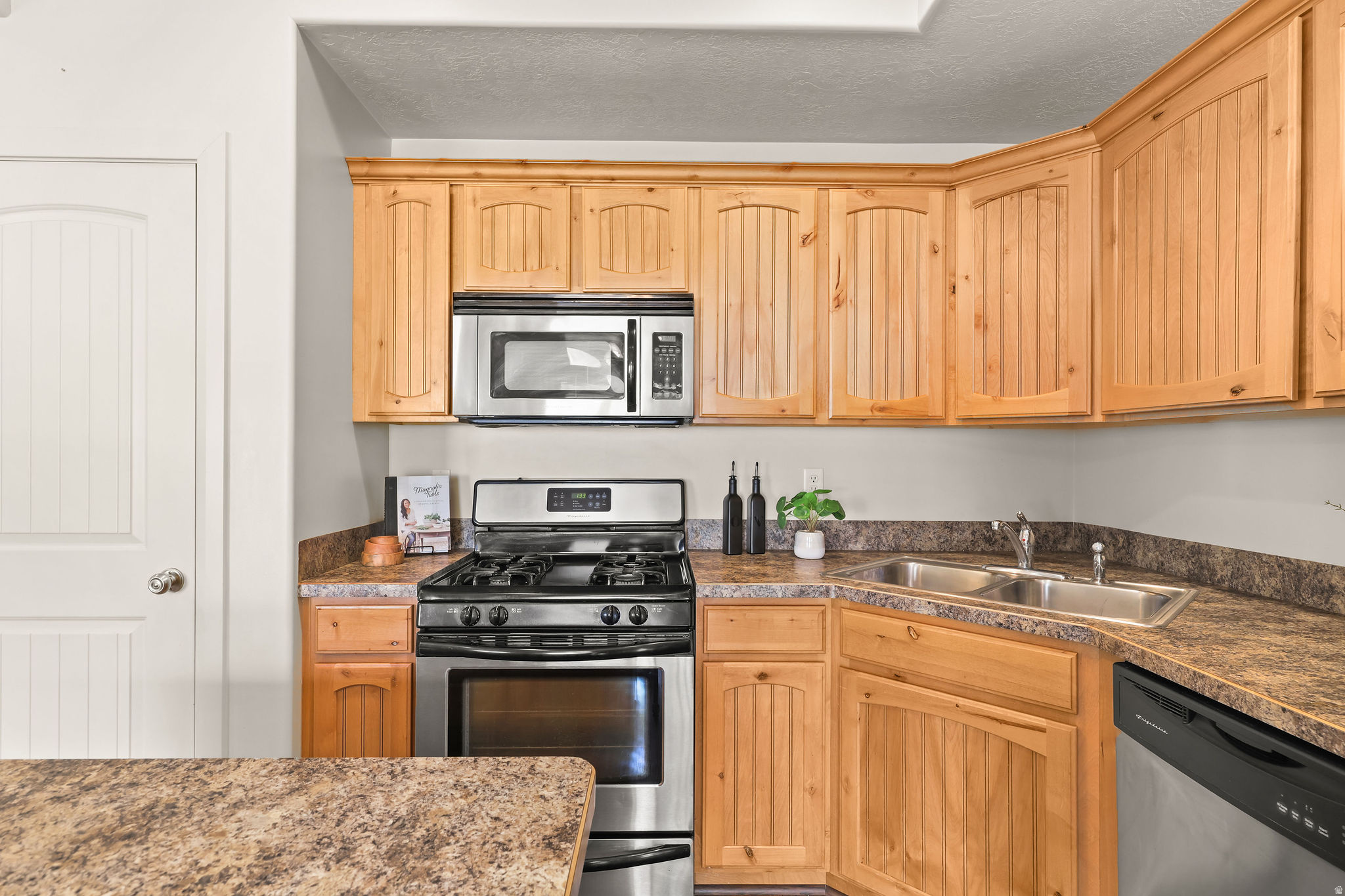 RANCHVIEW - Residential