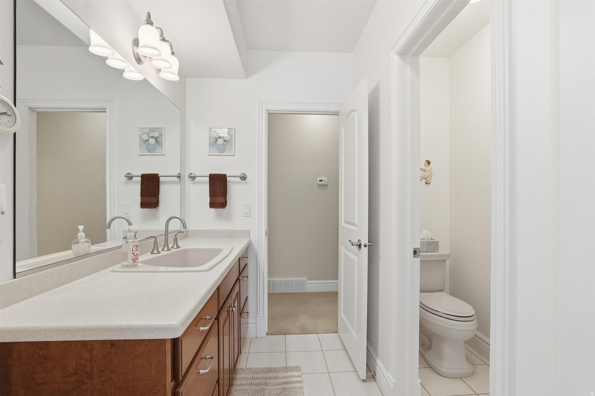 HAMPTONS ON THE GREEN - Residential
