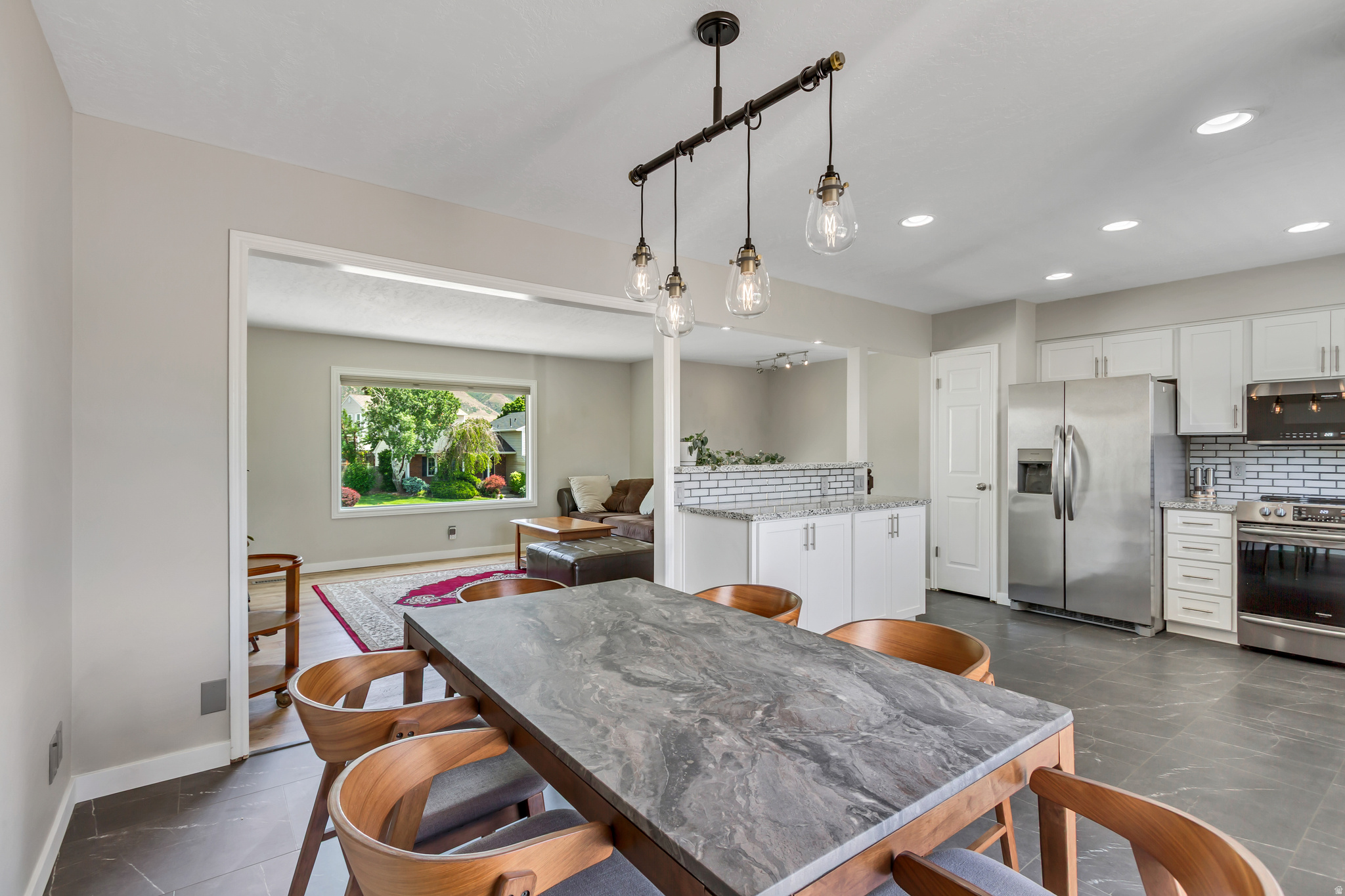 EASTRIDGE - Residential