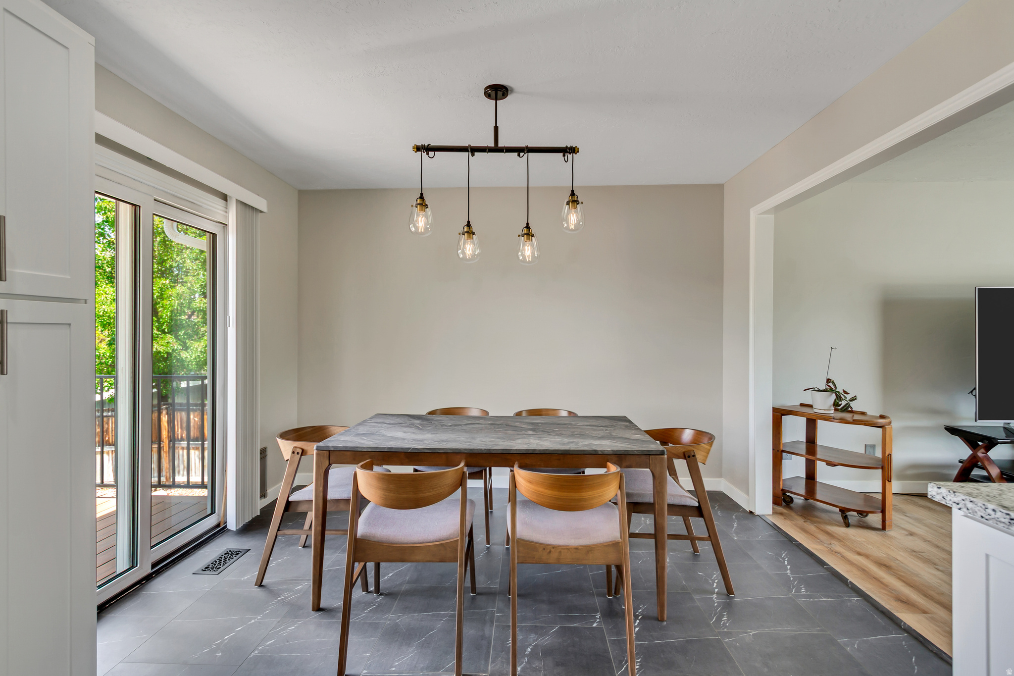 EASTRIDGE - Residential