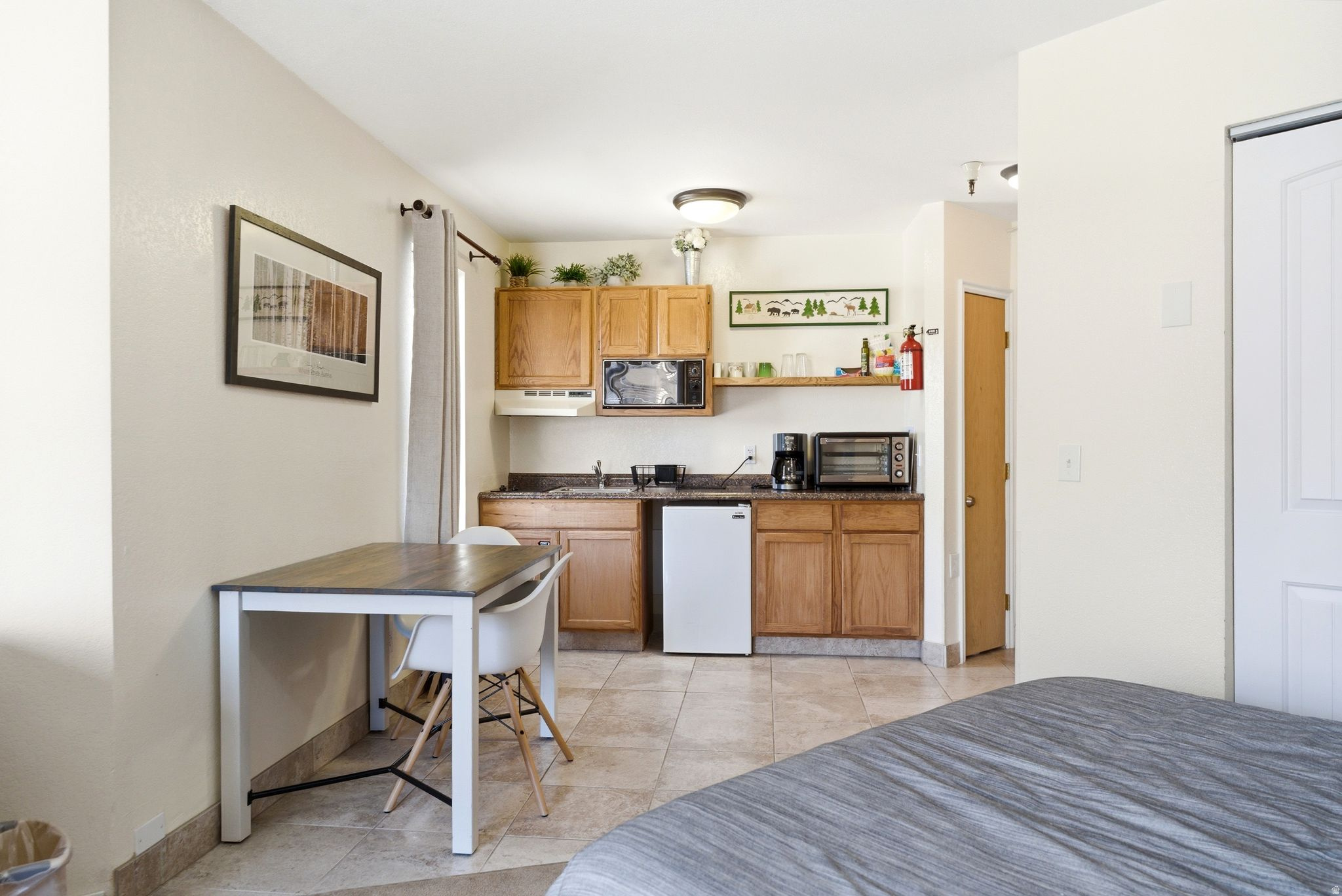 CARRIAGE HOUSE CONDOMINIUMS - Residential