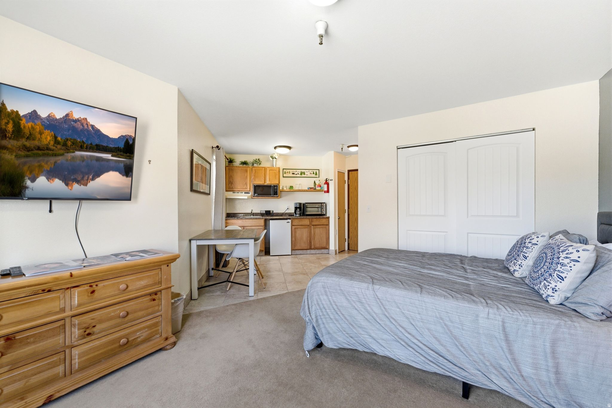 CARRIAGE HOUSE CONDOMINIUMS - Residential