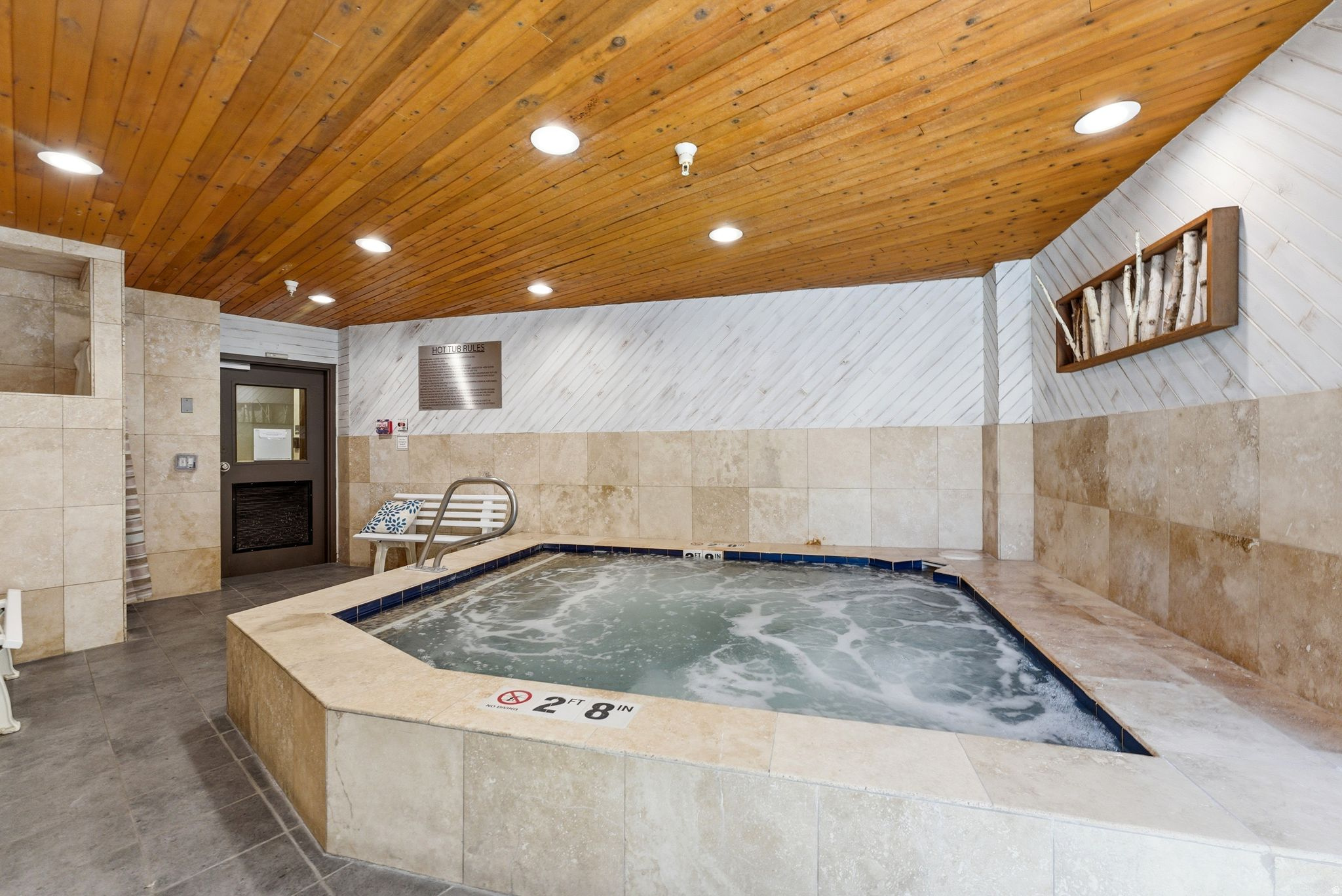 CARRIAGE HOUSE CONDOMINIUMS - Residential