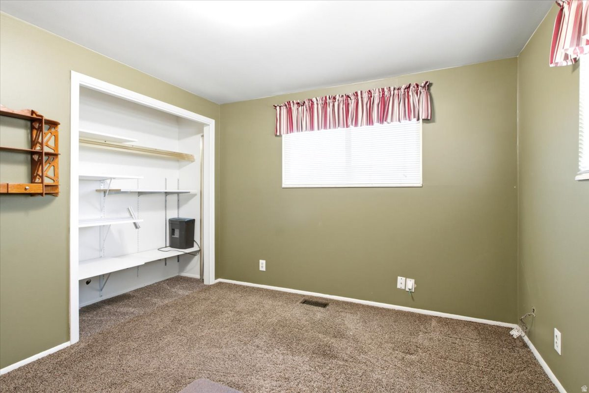 GOLDEN ACRES - Residential
