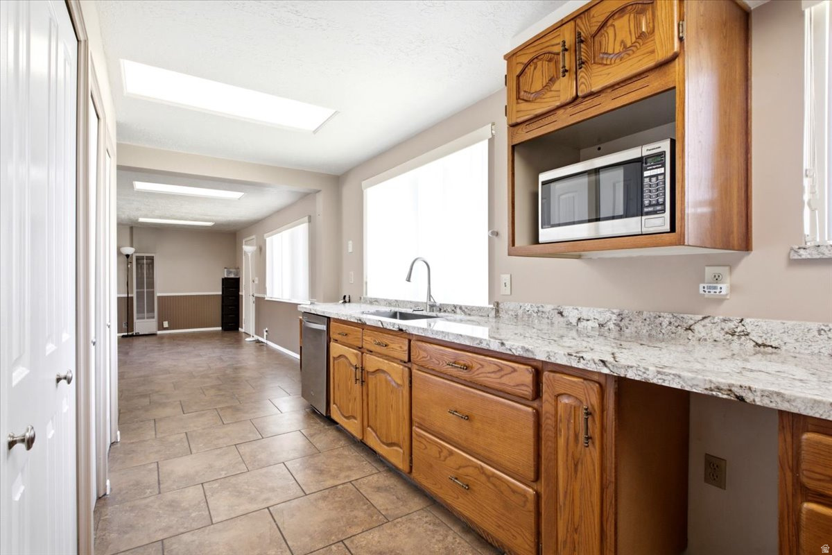 GOLDEN ACRES - Residential
