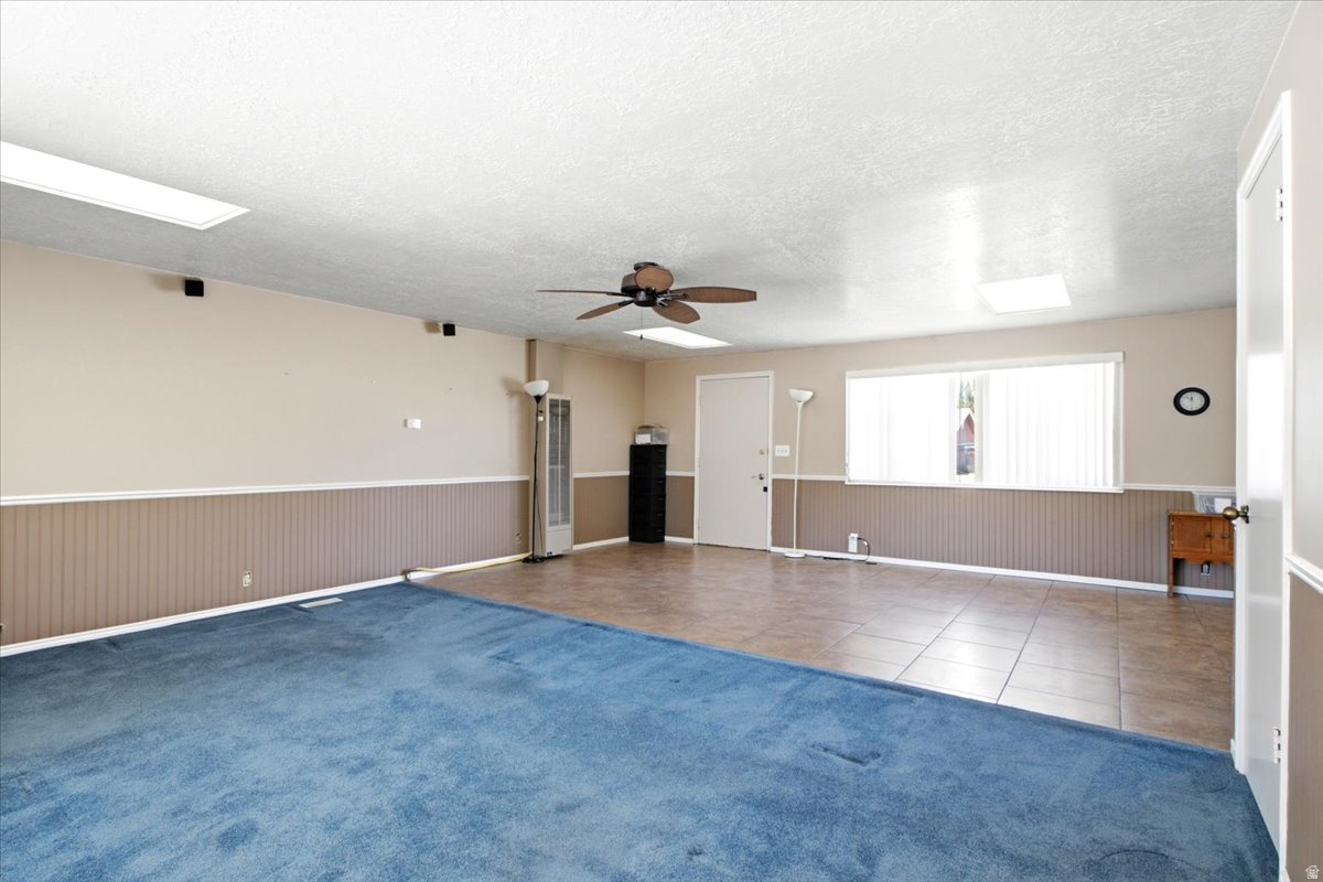GOLDEN ACRES - Residential