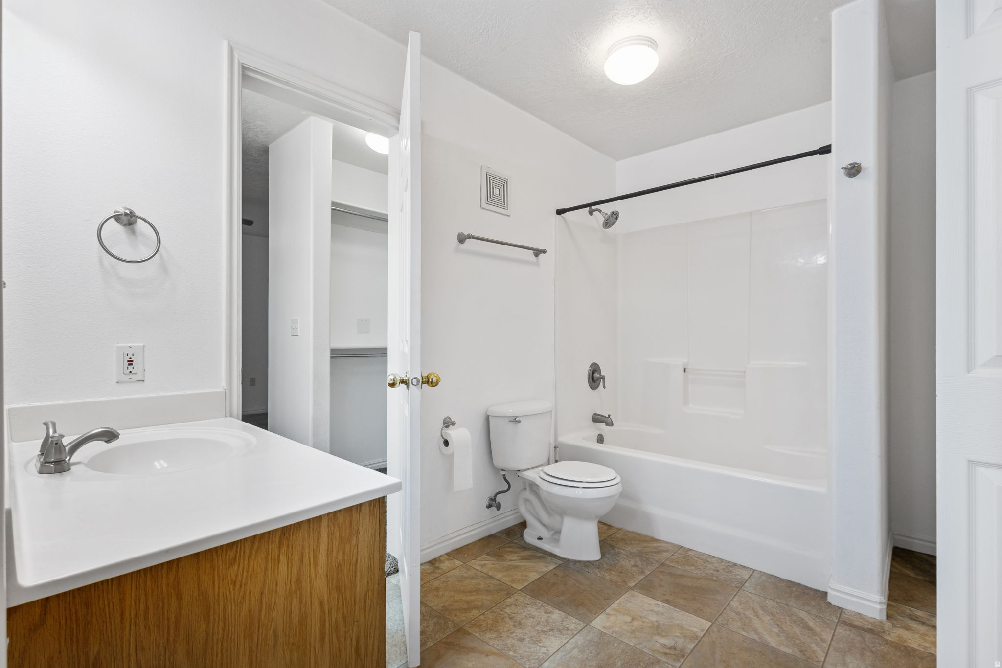 WESTON CONDO - Residential Lease
