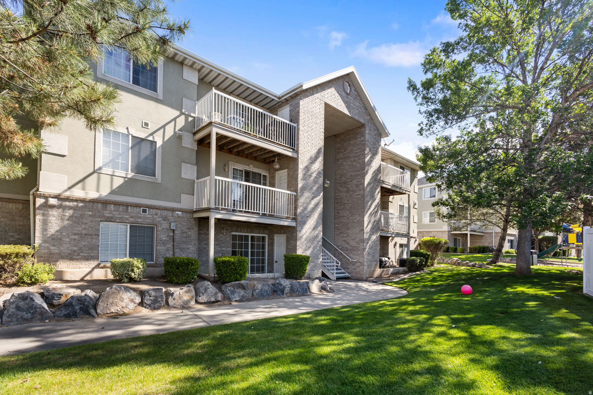 WESTON CONDO - Residential Lease