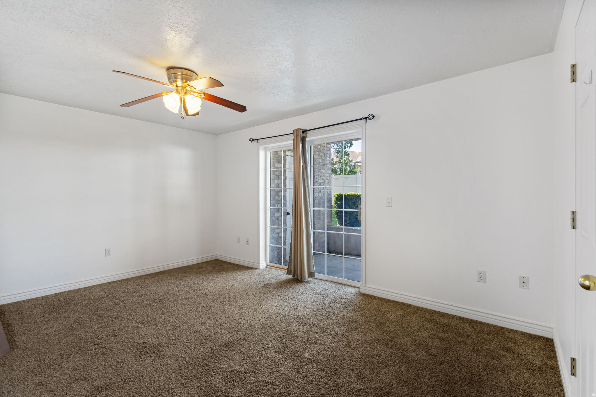 WESTON CONDO - Residential Lease
