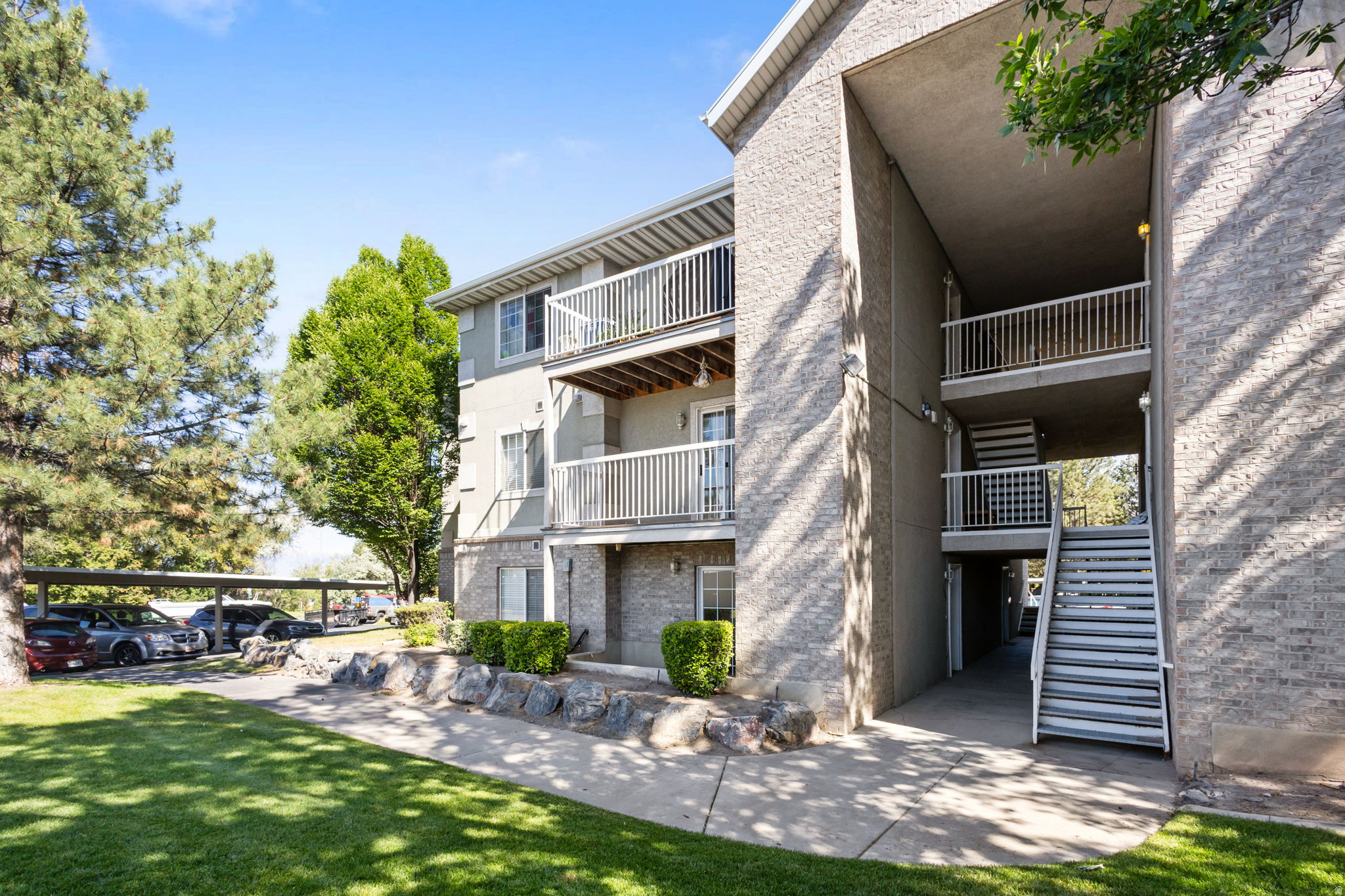 WESTON CONDO - Residential Lease