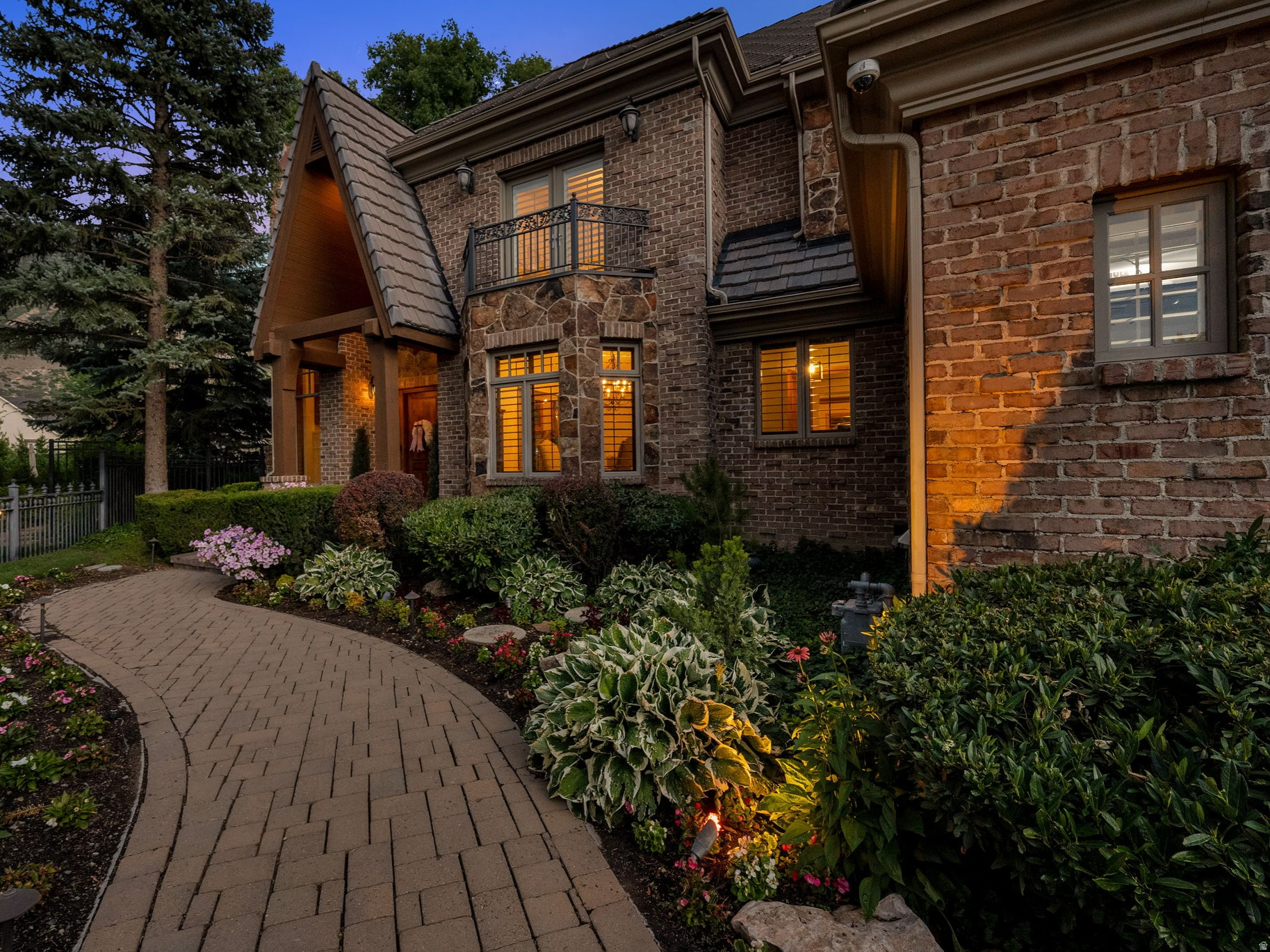WOODS - Residential
