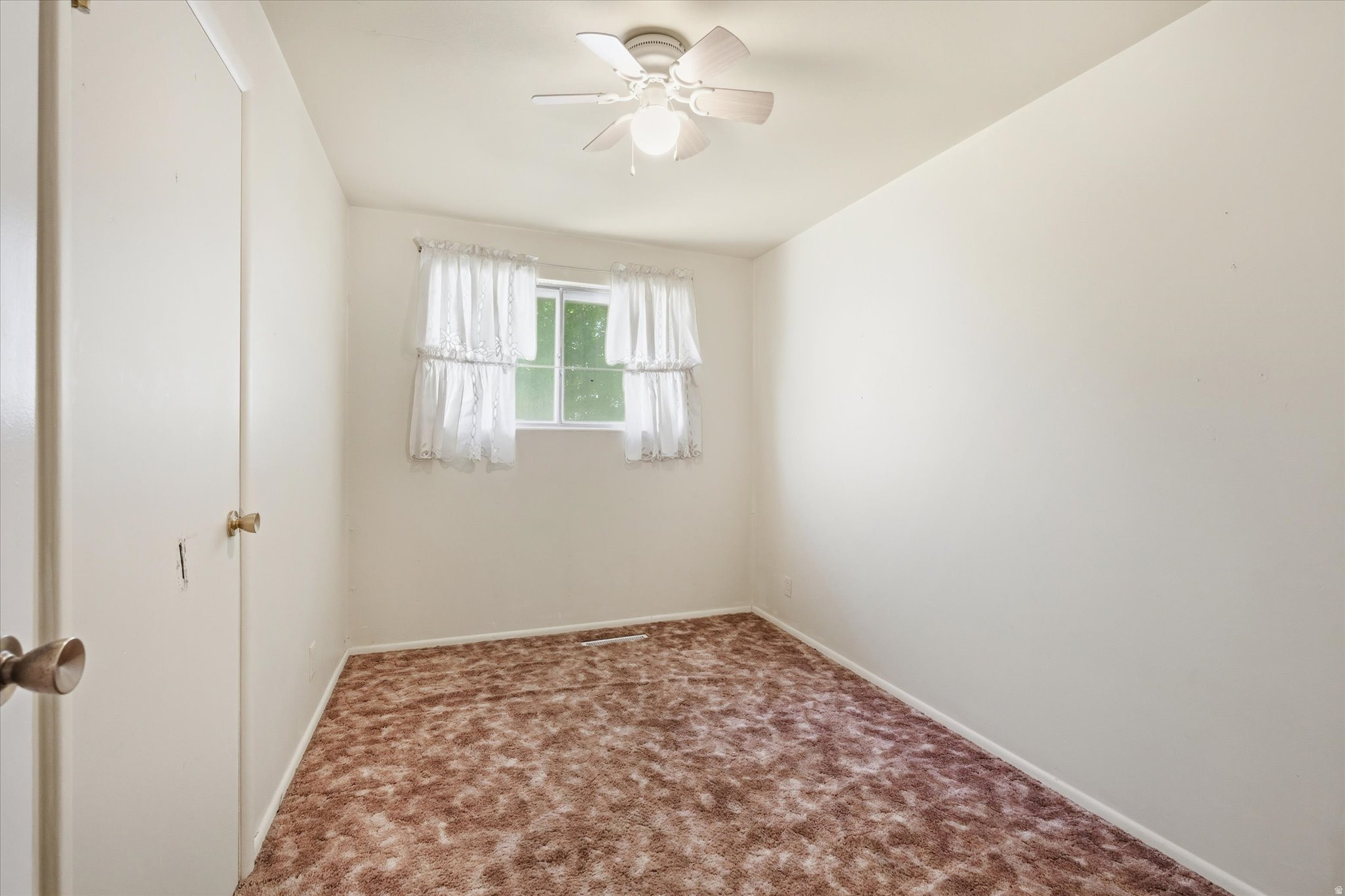 SANDALLWOOD ACRES - Residential